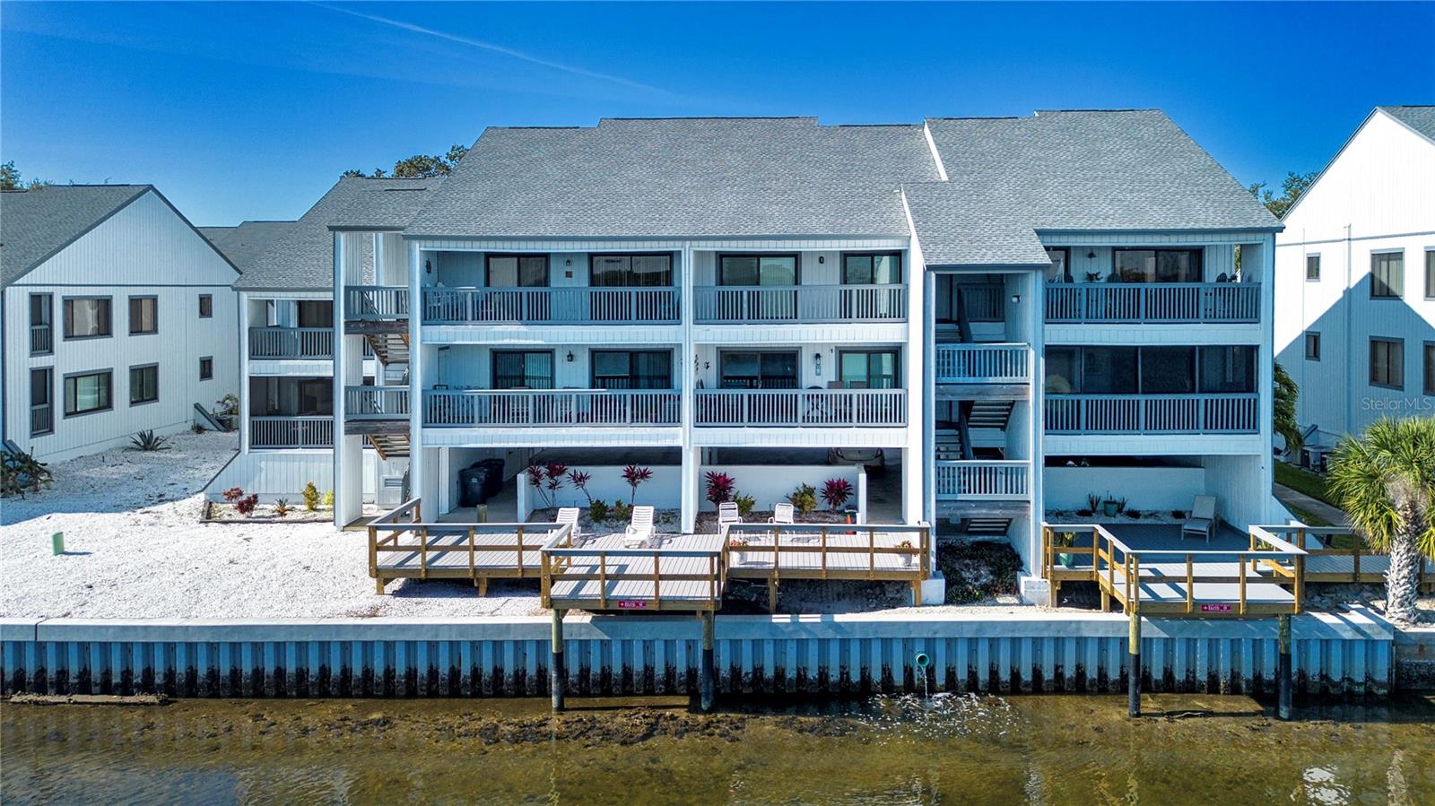 Image 23 of 52 For 817 Bahia Del Sol Drive 40