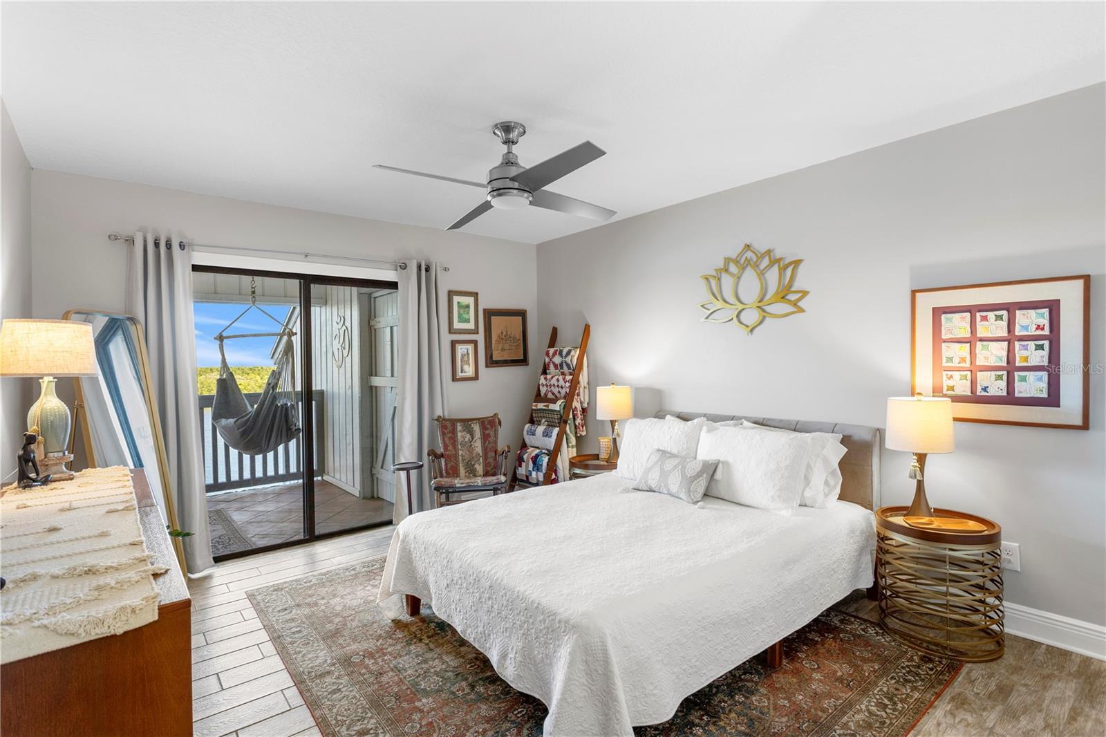 Image 28 of 52 For 817 Bahia Del Sol Drive 40