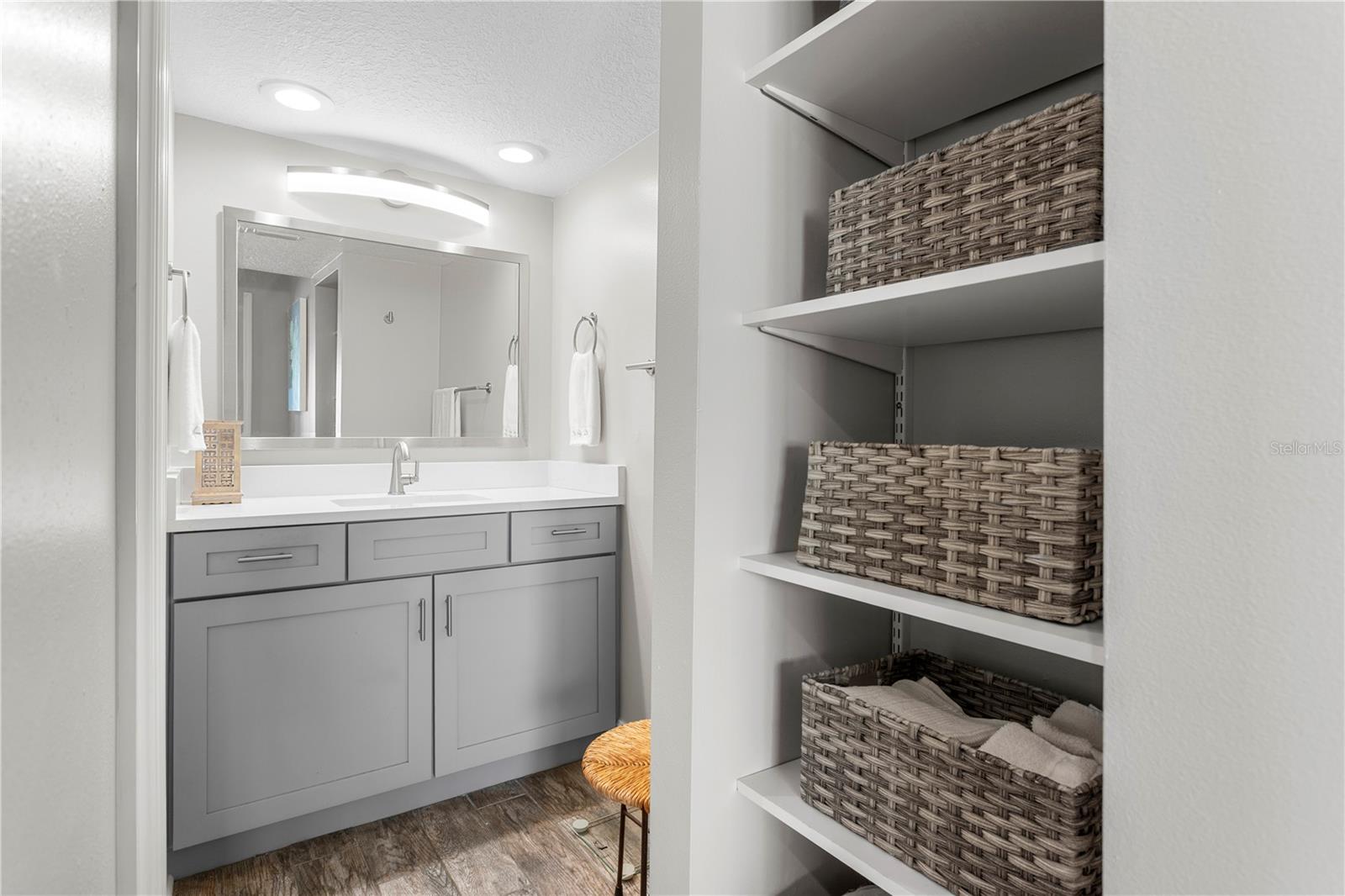 Image 31 of 52 For 817 Bahia Del Sol Drive 40