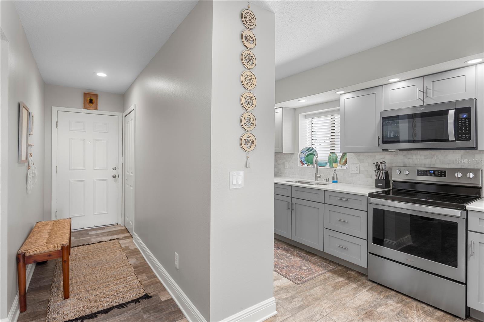 Image 7 of 52 For 817 Bahia Del Sol Drive 40