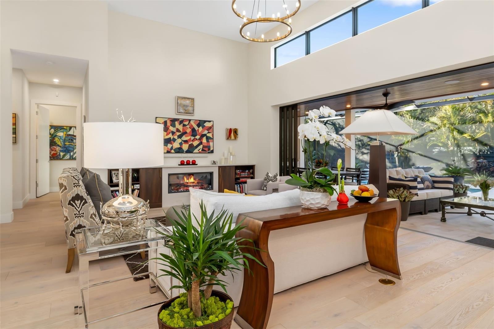 Image 24 of 84 For 1879 Hibiscus Street