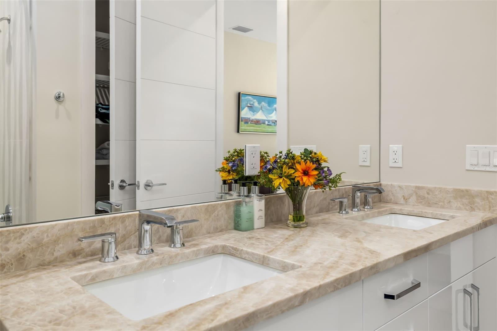 Image 47 of 84 For 1879 Hibiscus Street