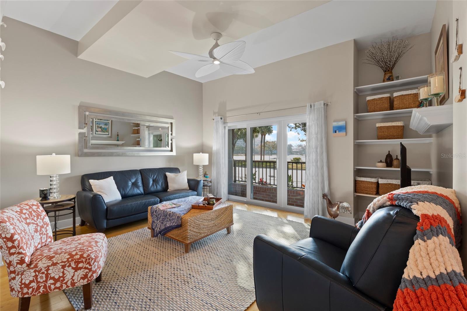 Image 11 of 27 For 1010 Central Avenue 122