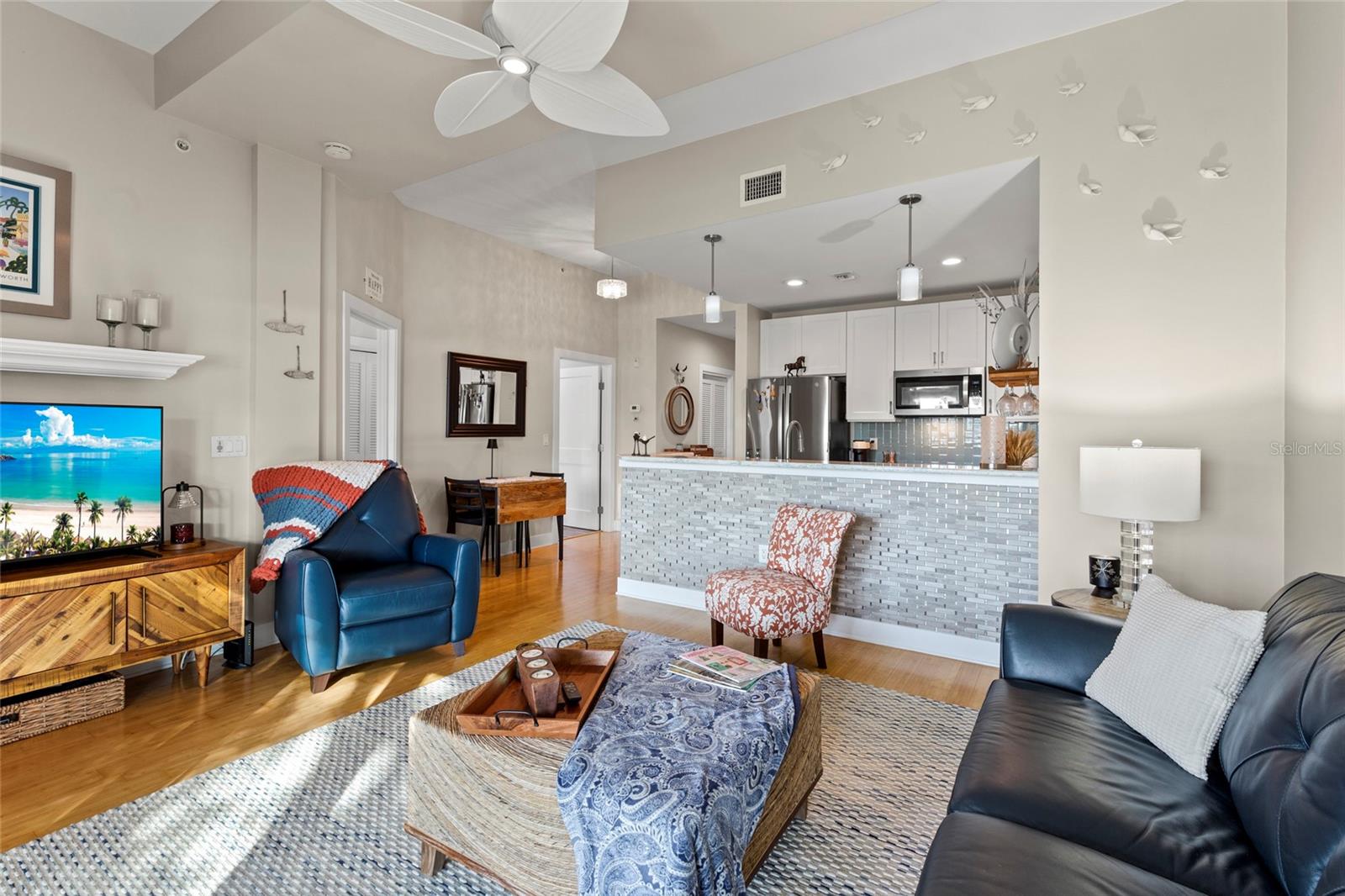 Image 12 of 27 For 1010 Central Avenue 122