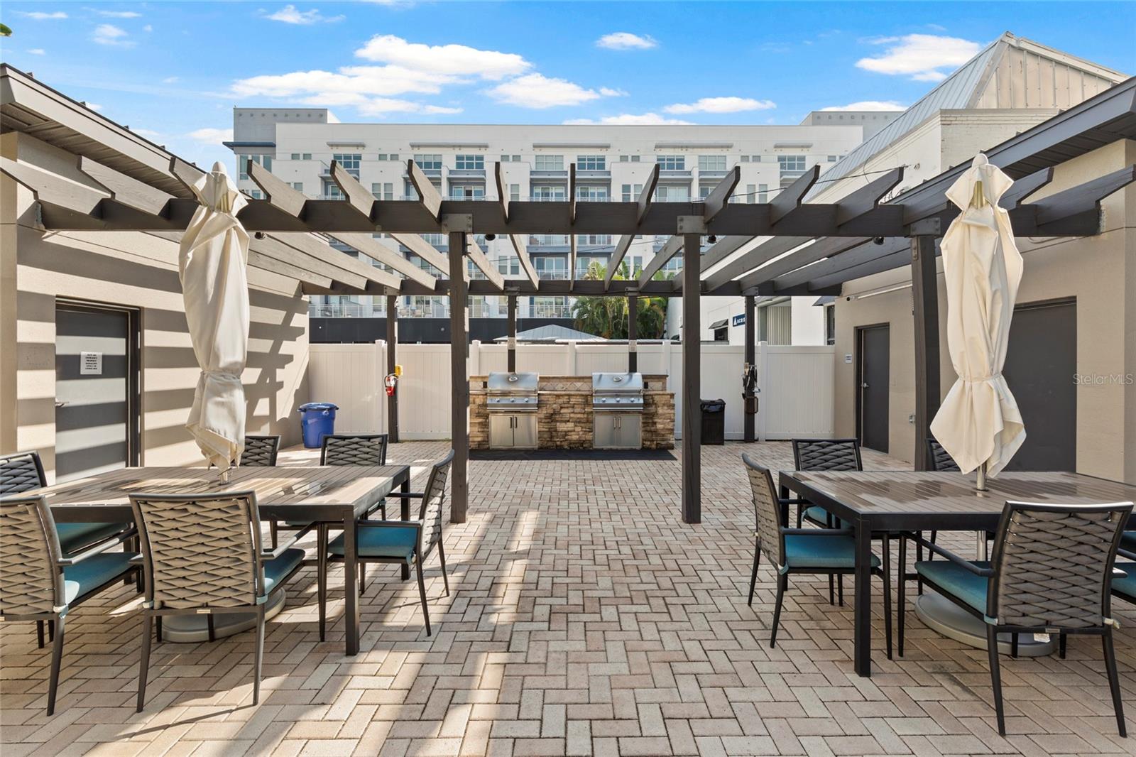 Image 22 of 27 For 1010 Central Avenue 122