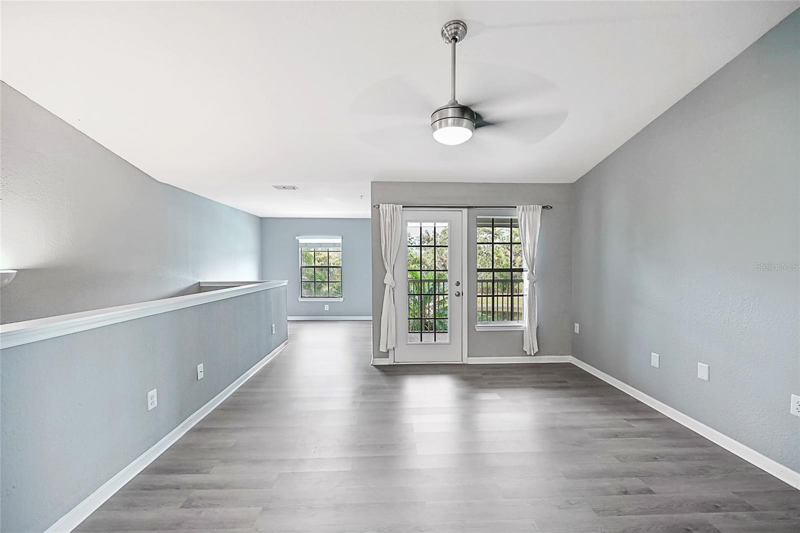 Image 15 of 41 For 7417 Vista Way 208