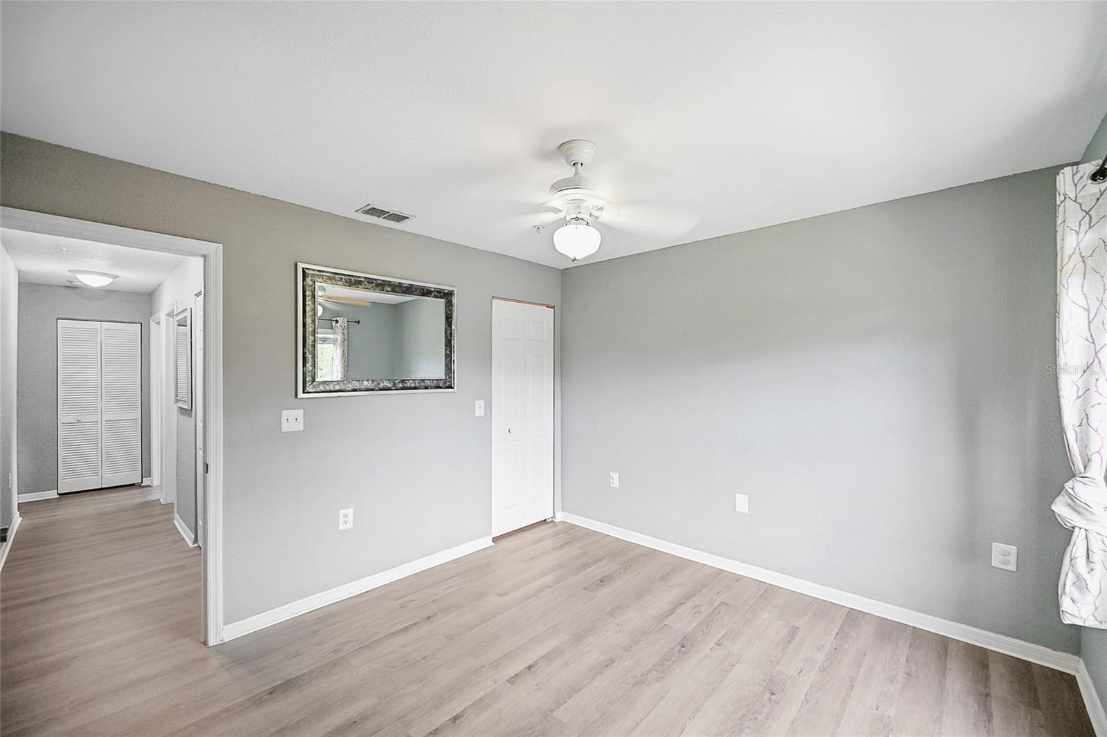 Image 25 of 41 For 7417 Vista Way 208