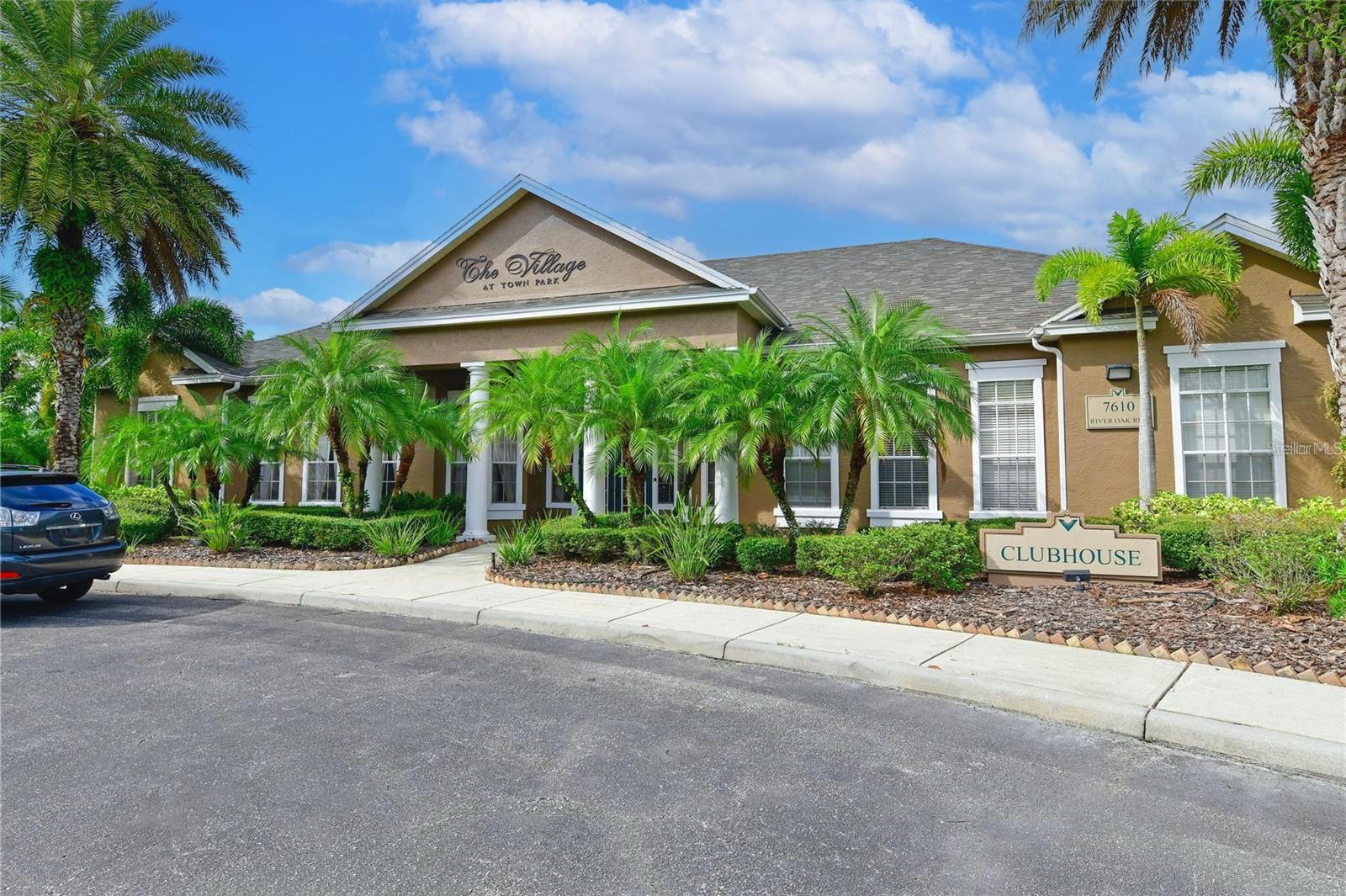 Image 32 of 41 For 7417 Vista Way 208