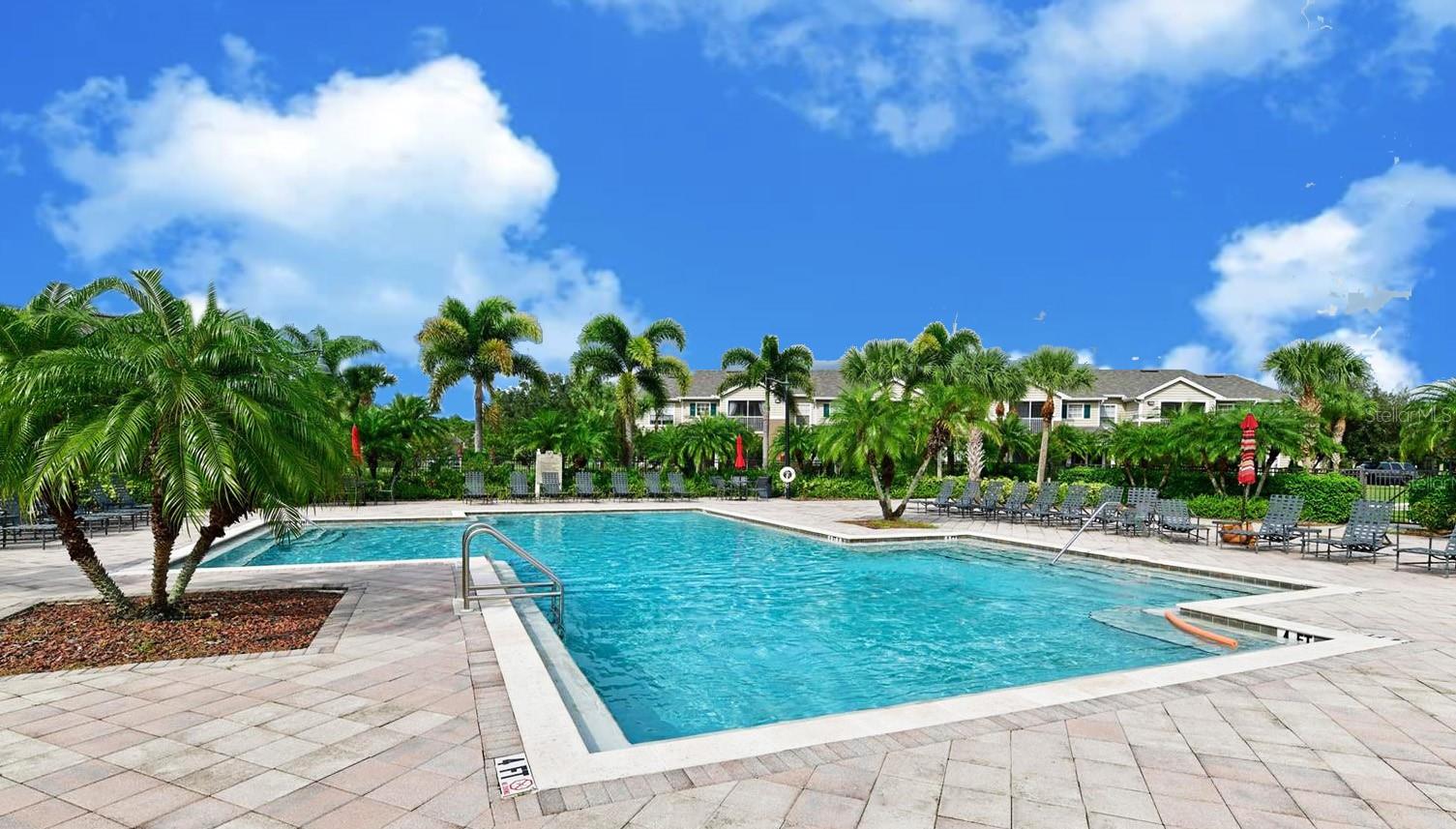 Image 33 of 41 For 7417 Vista Way 208