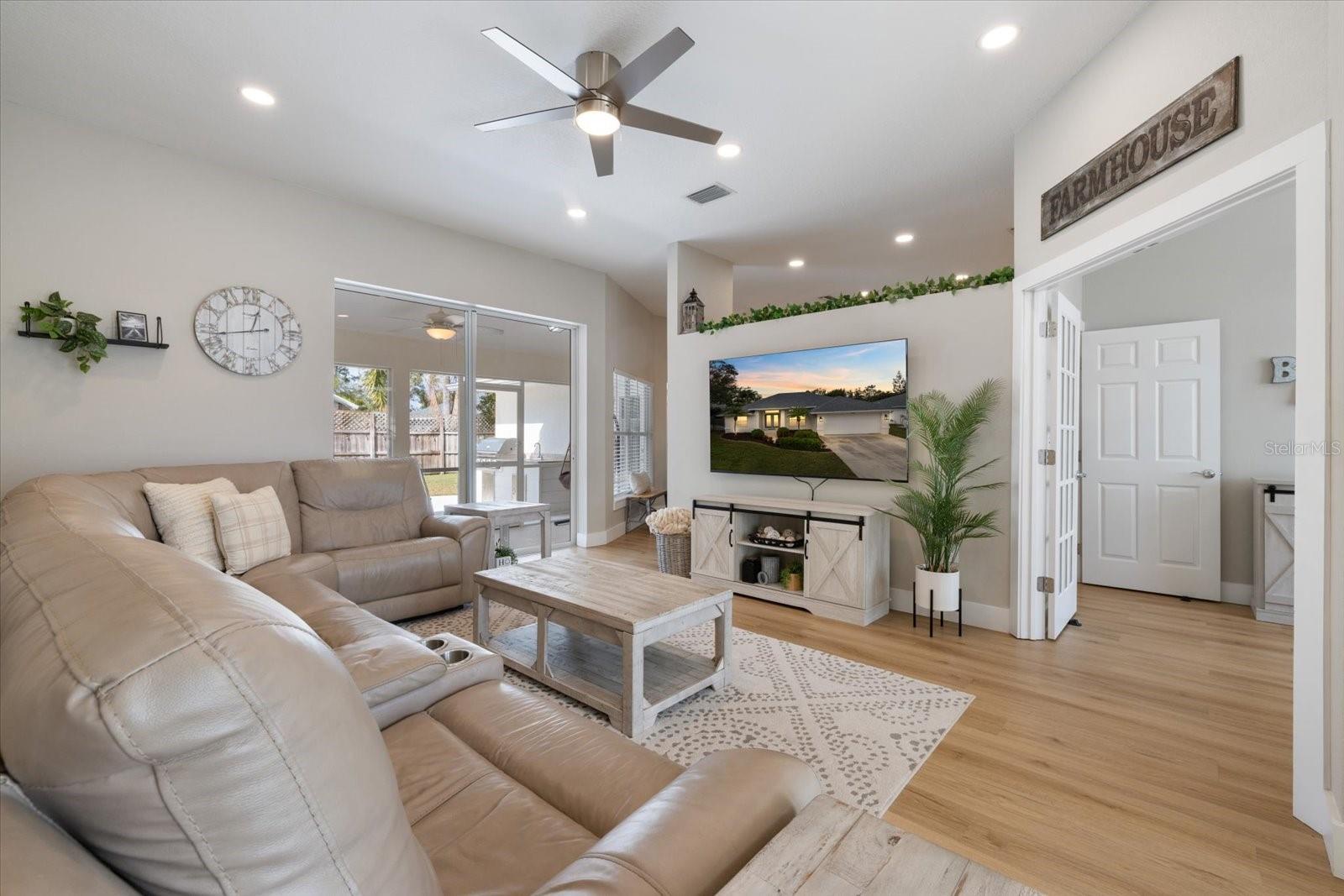 Image 9 of 72 For 4162 Parry Drive