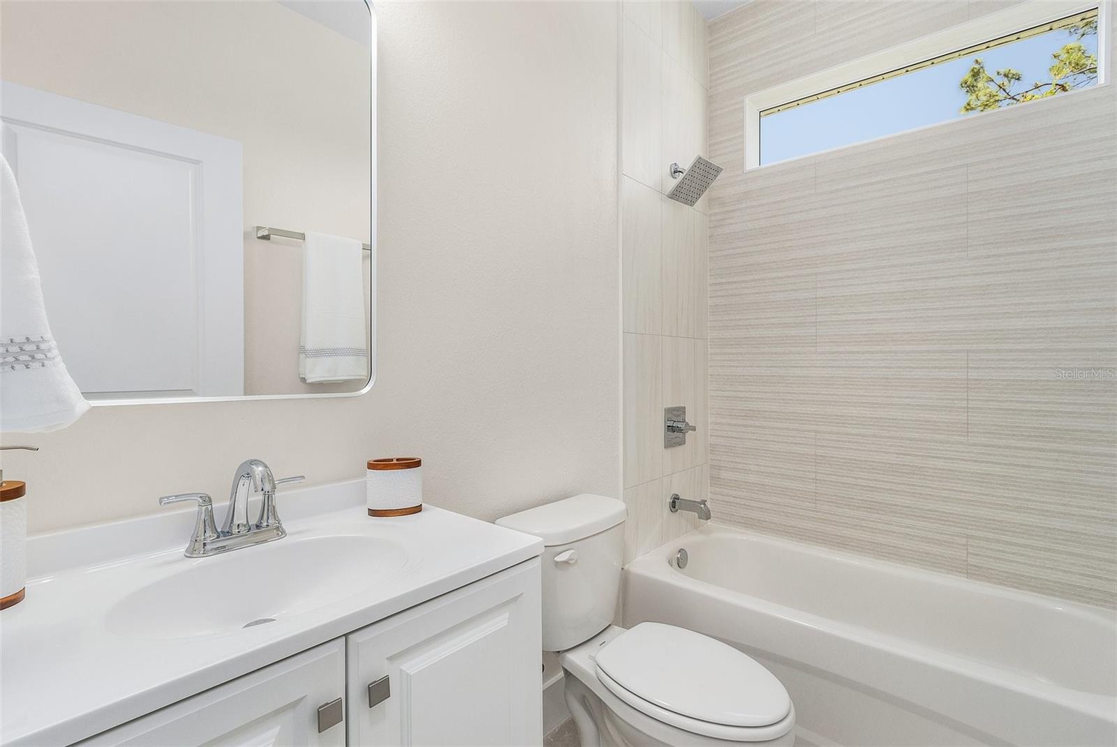 Image 10 of 22 For 162 Apollo Drive