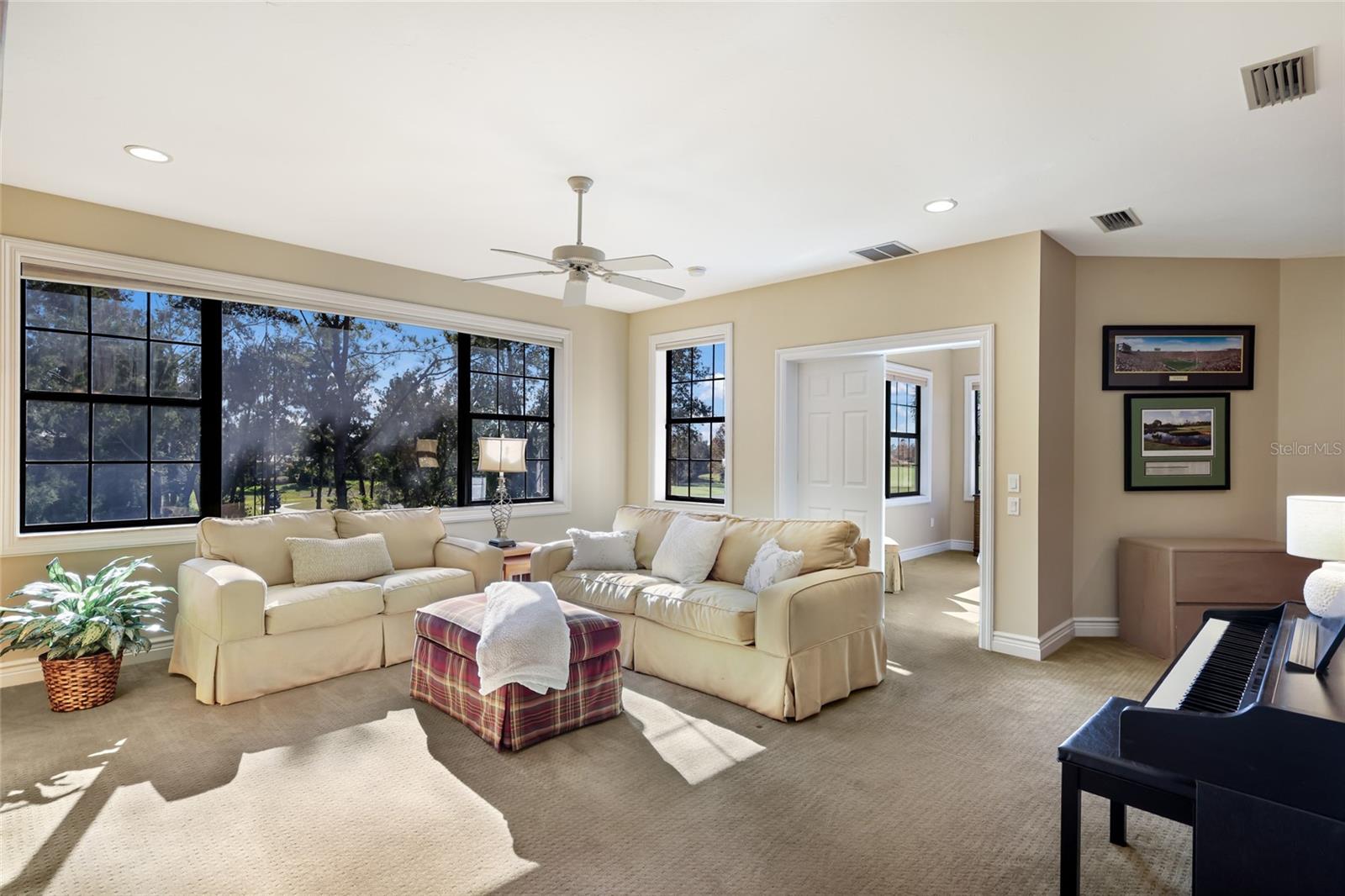 Image 29 of 57 For 7062 Vilamoura Place