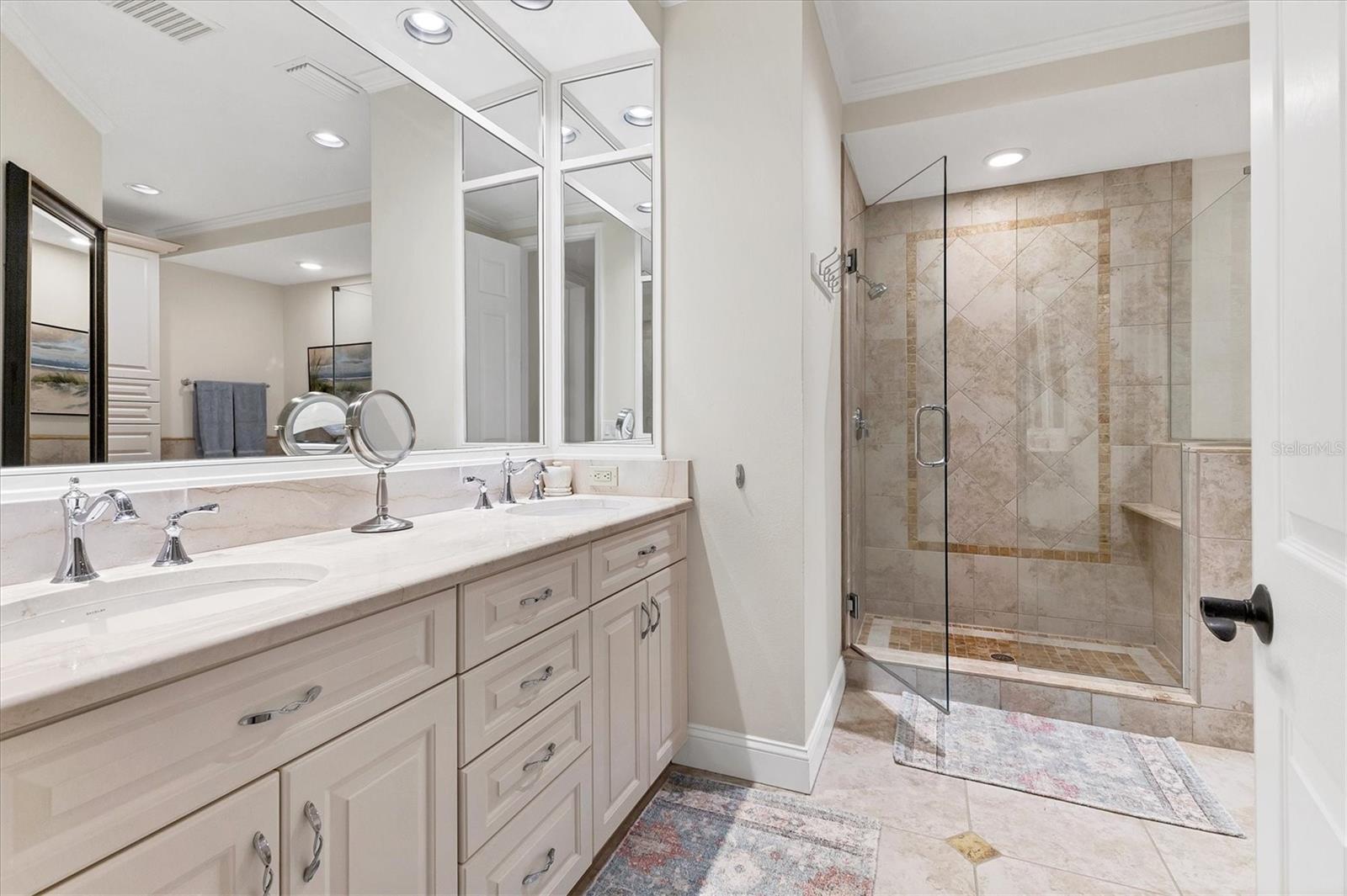 Image 21 of 65 For 3510 54th Drive W 202