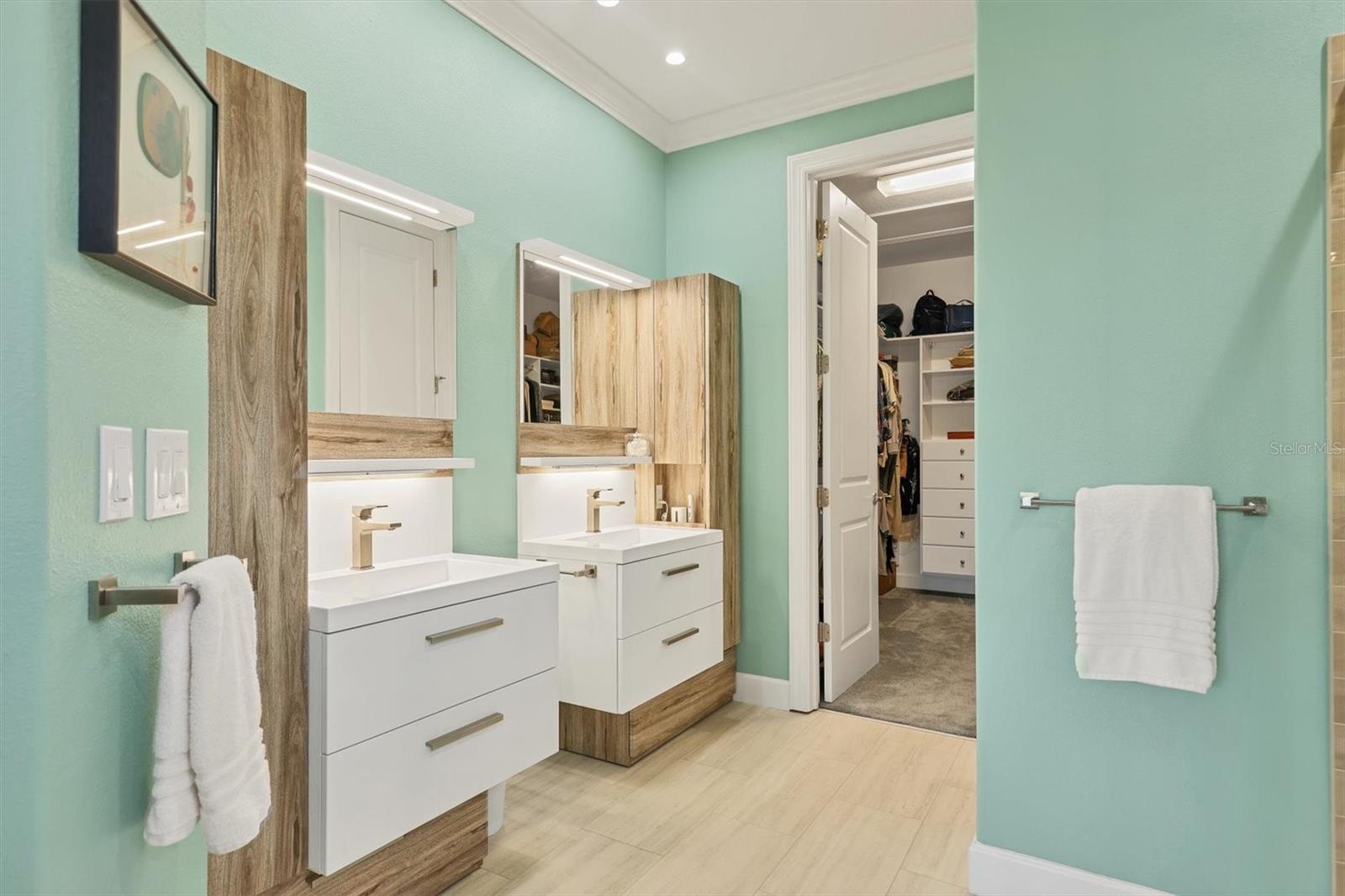 Image 19 of 38 For 2414 Vaccaro Drive