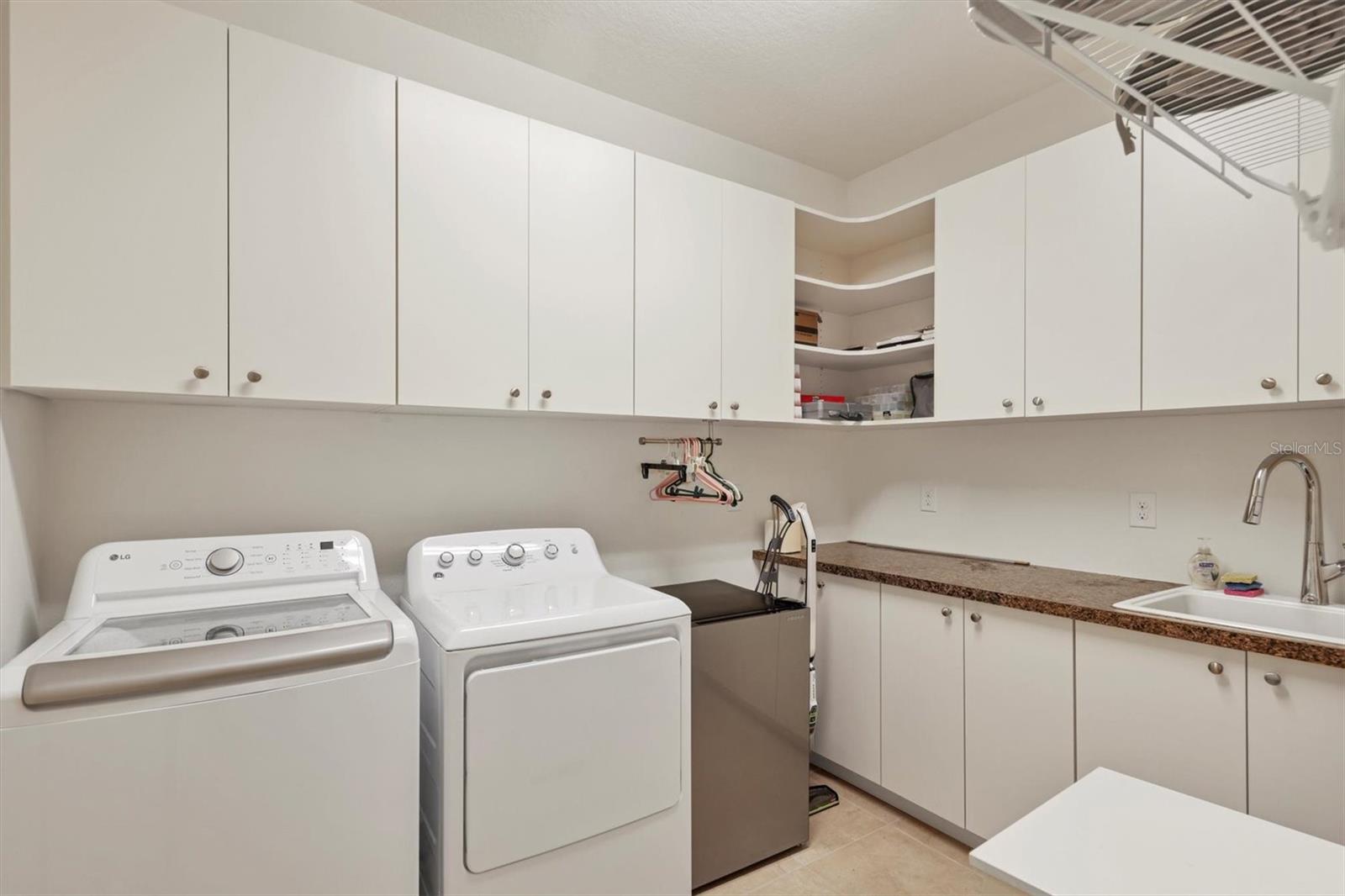 Image 25 of 38 For 2414 Vaccaro Drive