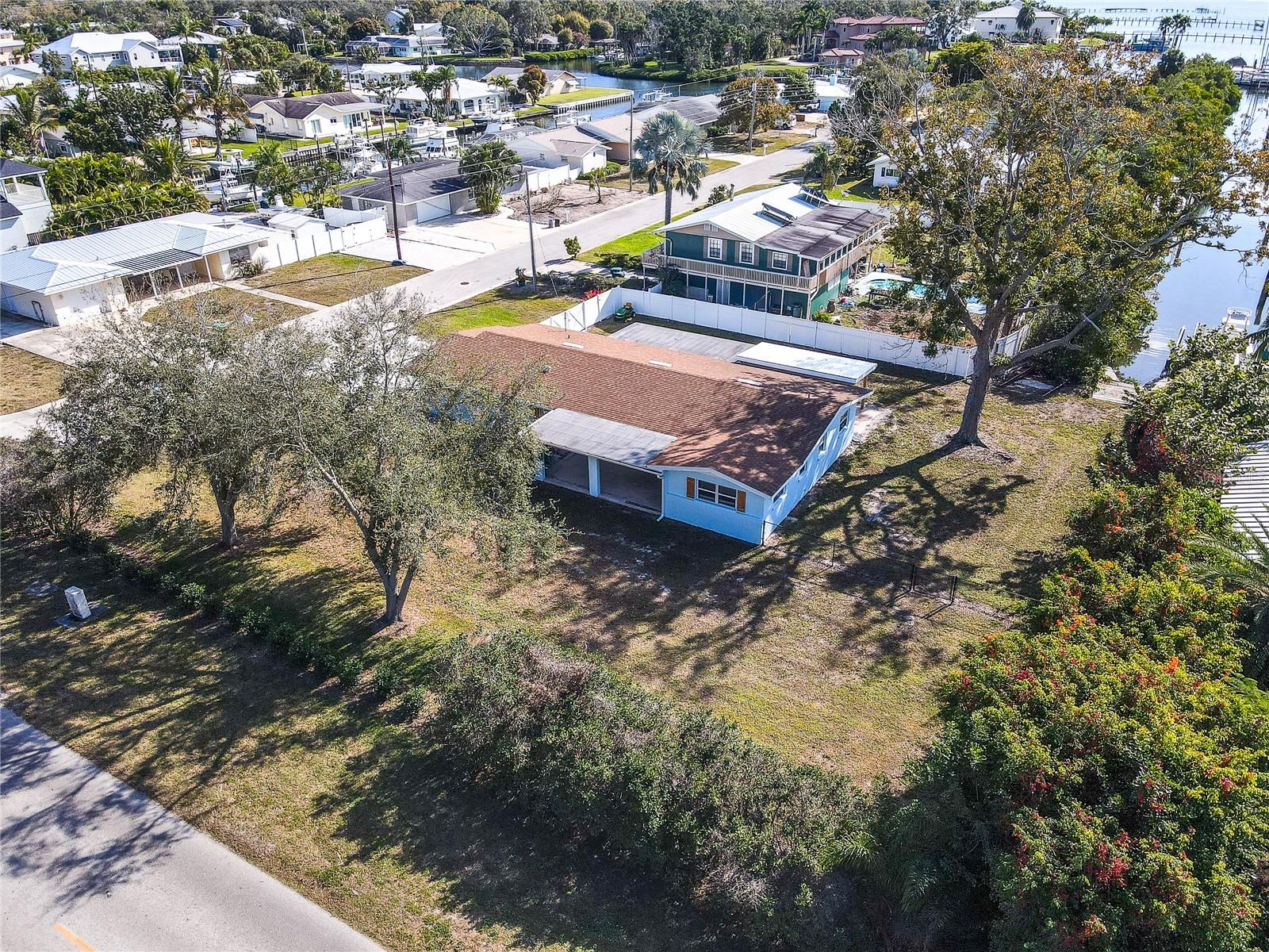 Image 12 of 75 For 2401 10th Street W