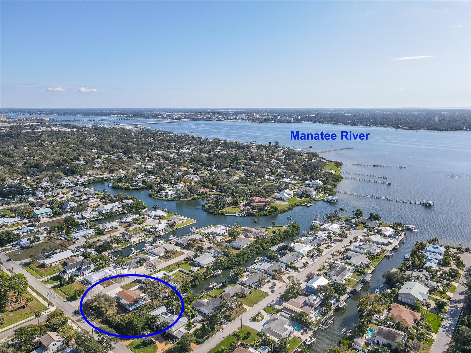 Image 18 of 75 For 2401 10th Street W