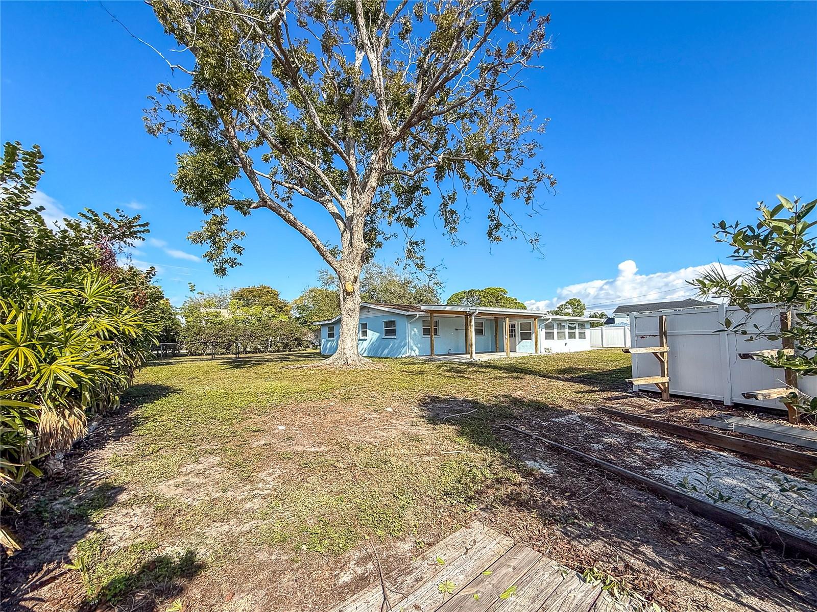 Image 22 of 75 For 2401 10th Street W