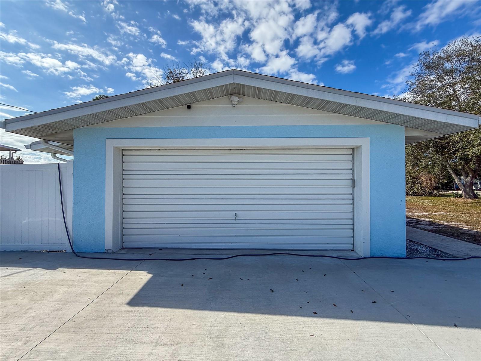 Image 30 of 75 For 2401 10th Street W