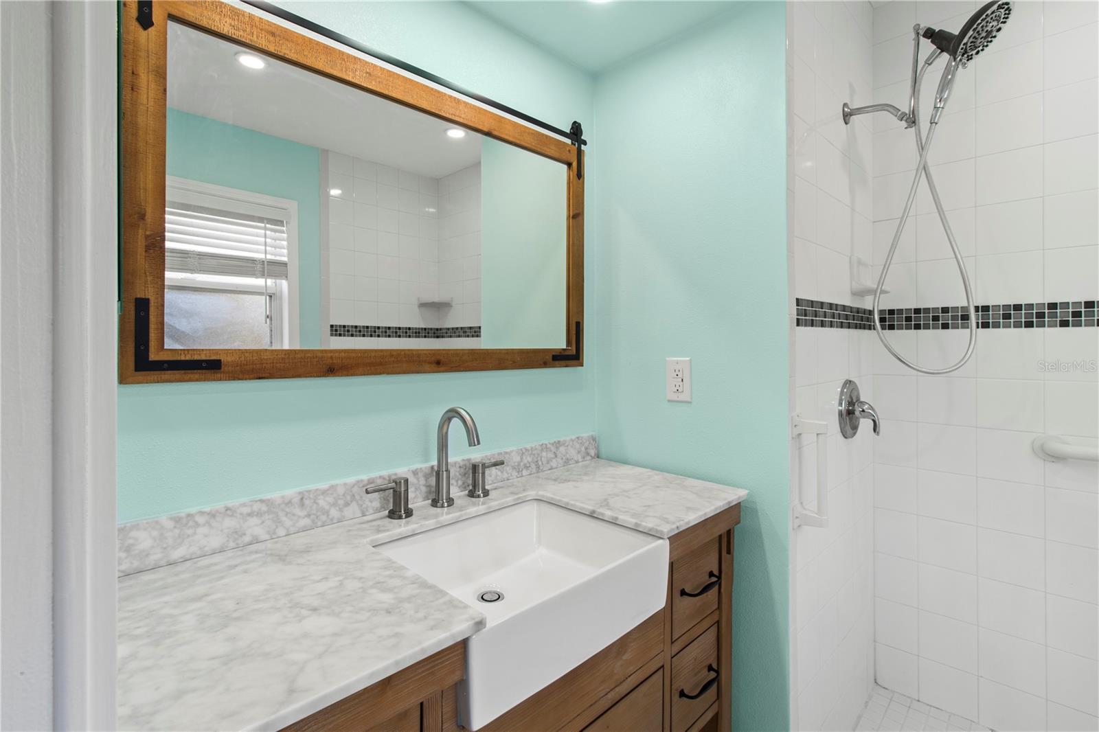 Image 40 of 75 For 2401 10th Street W