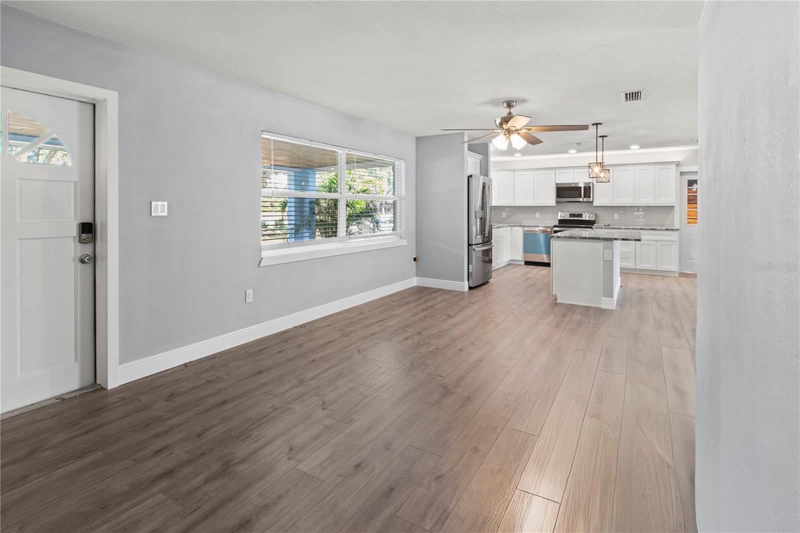 Image 50 of 75 For 2401 10th Street W