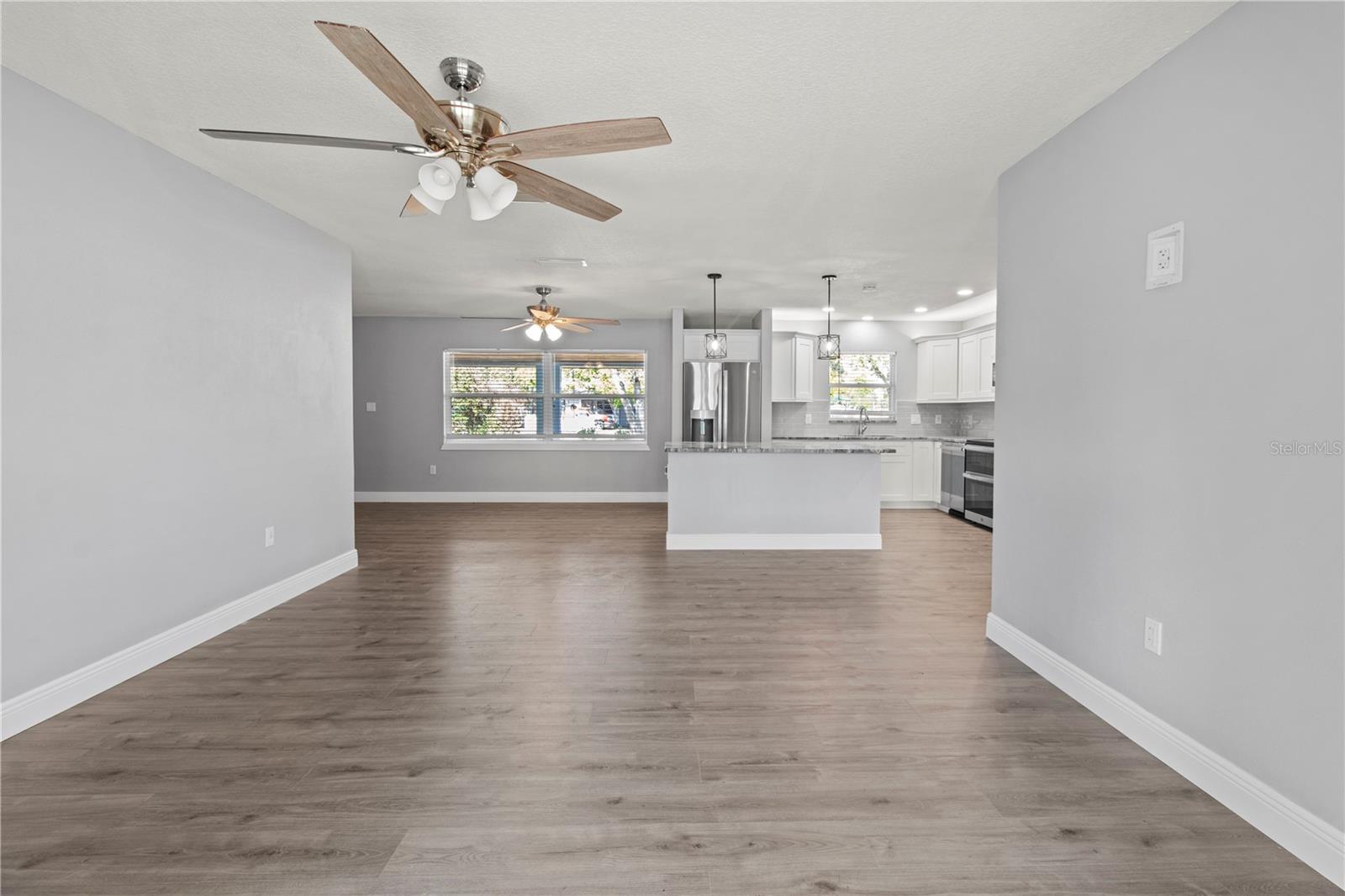 Image 63 of 75 For 2401 10th Street W