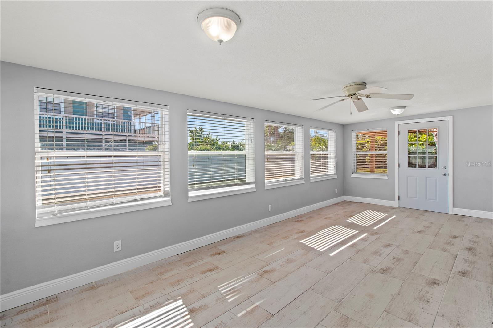 Image 69 of 75 For 2401 10th Street W