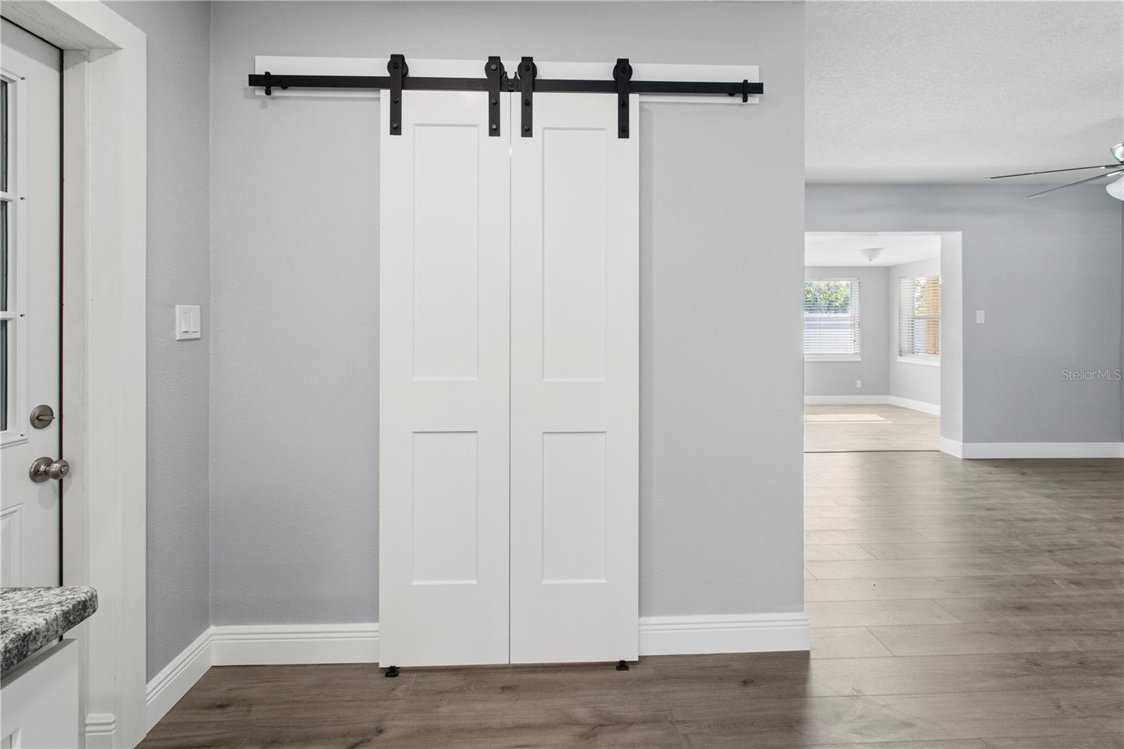 Image 70 of 75 For 2401 10th Street W