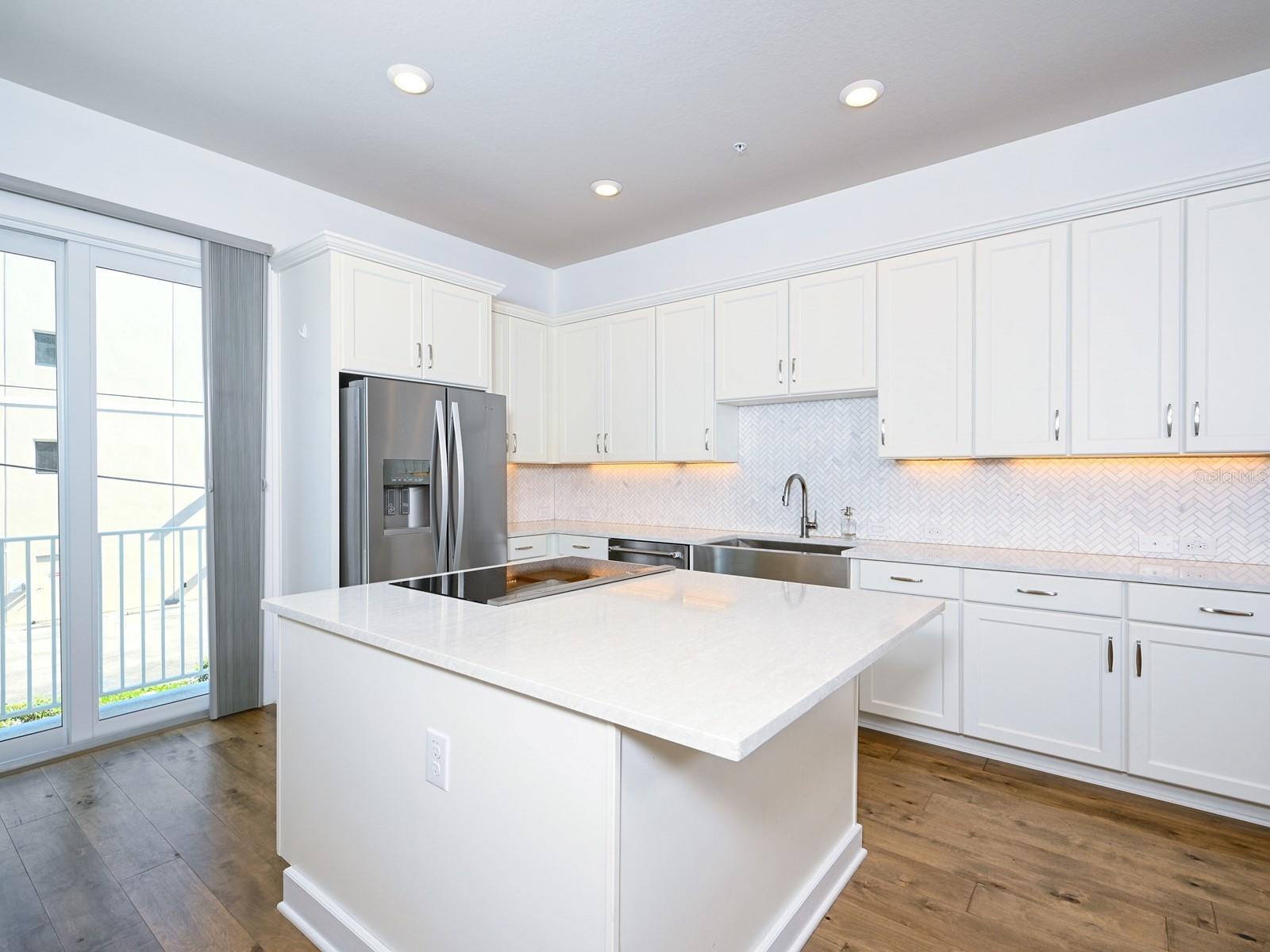 Image 14 of 100 For 516 Laurel Park Drive