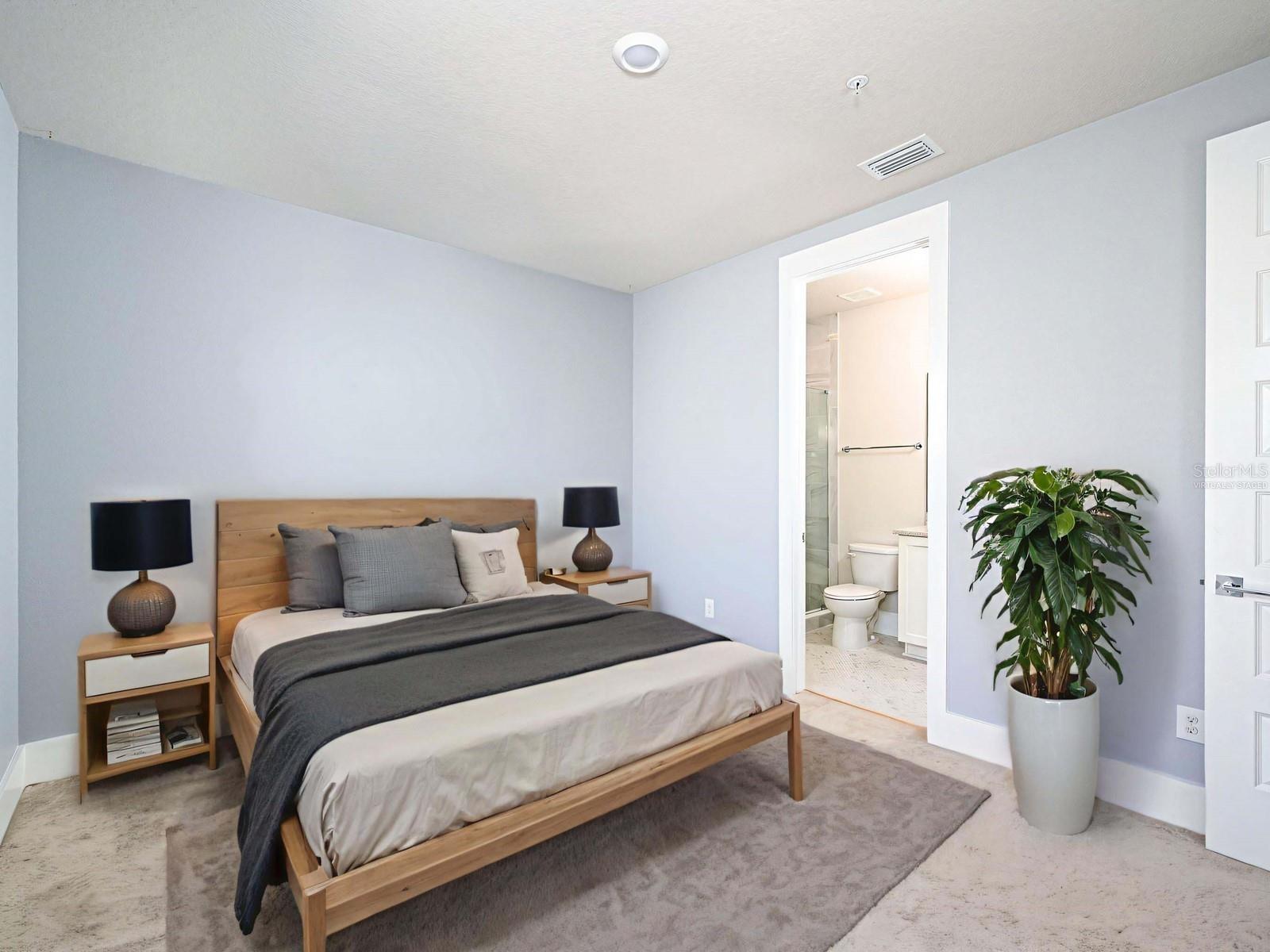 Image 32 of 100 For 516 Laurel Park Drive