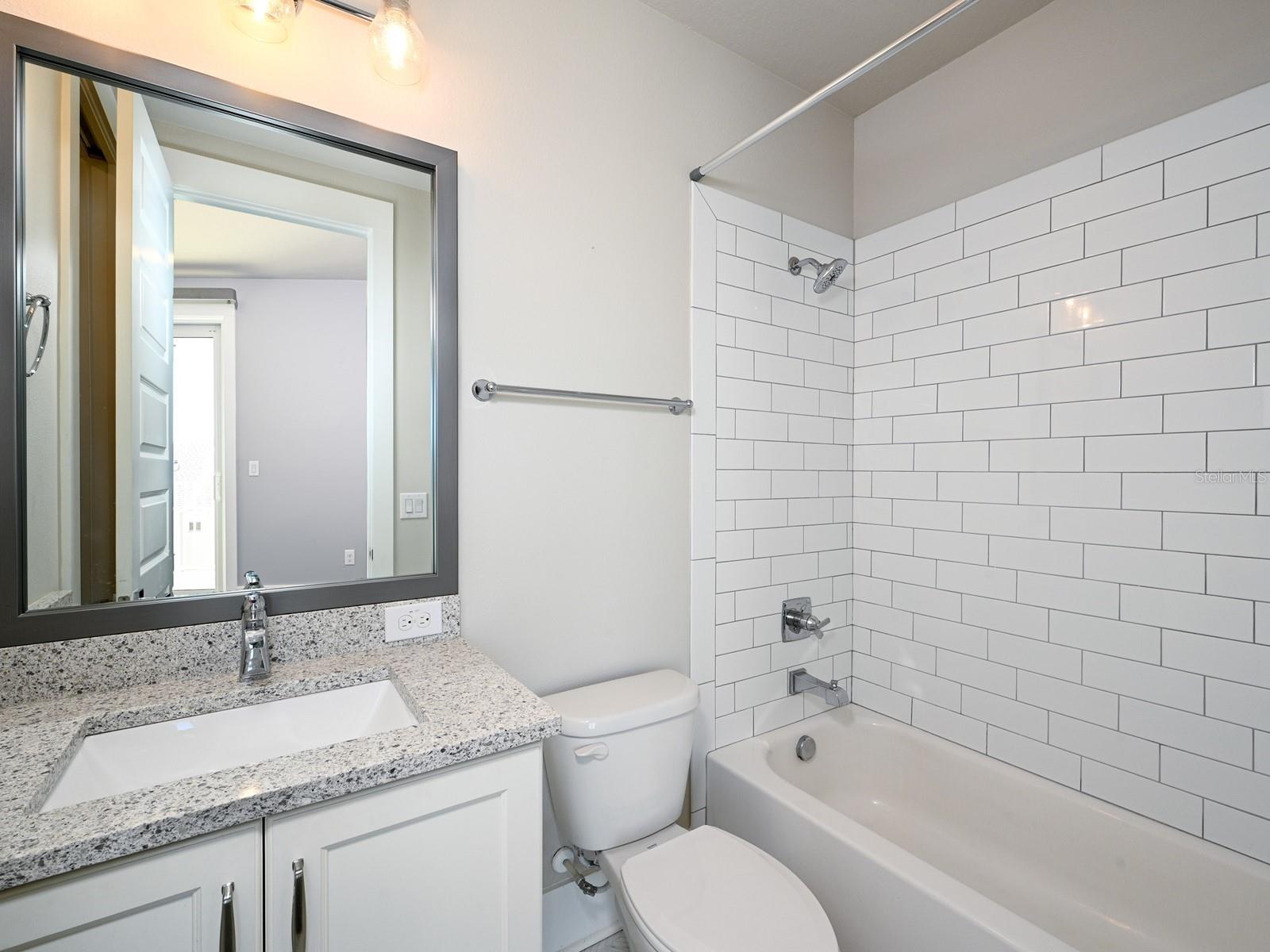 Image 40 of 100 For 516 Laurel Park Drive