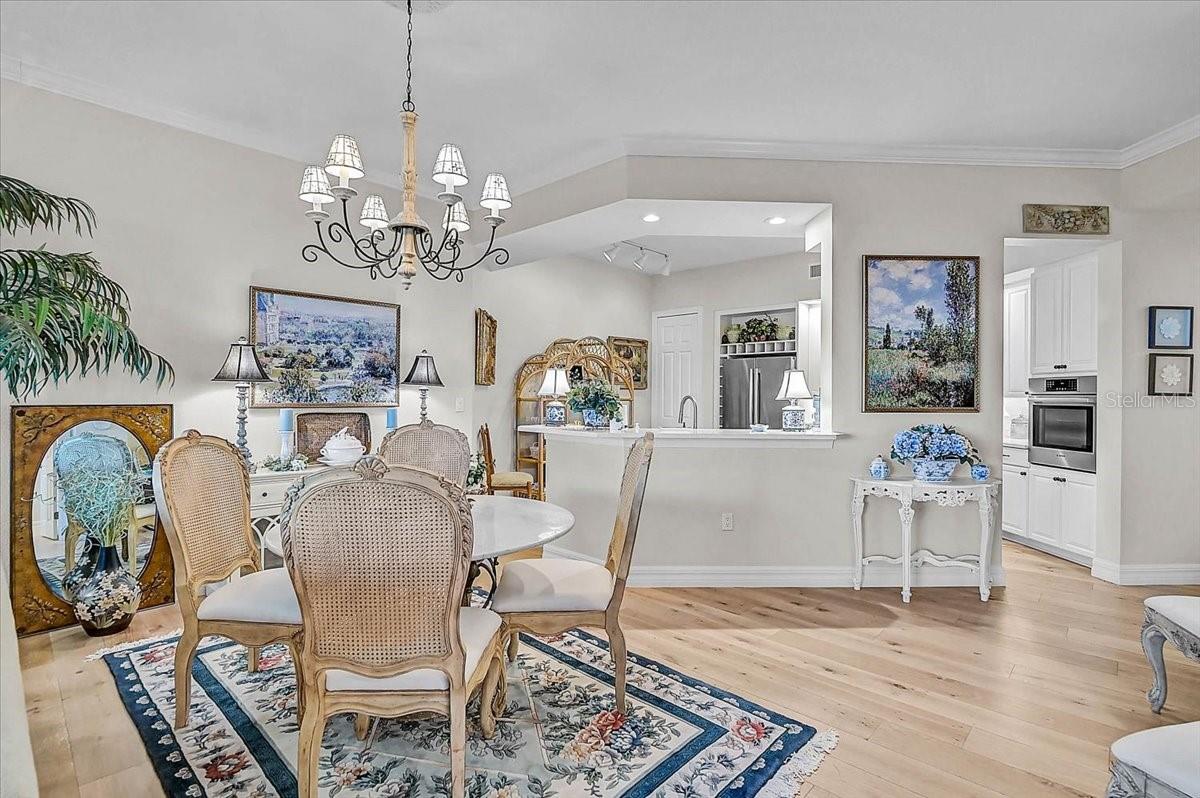 Image 10 of 59 For 409 North Point Road 902