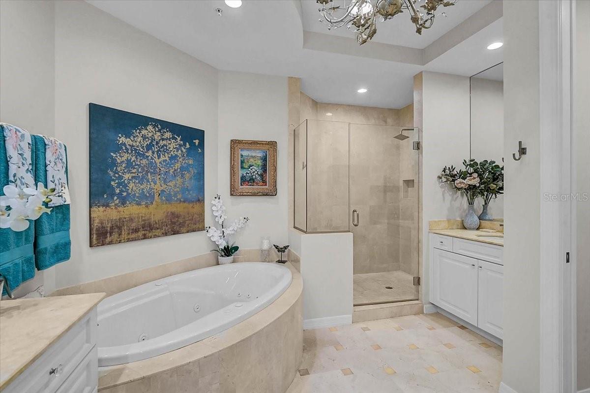 Image 24 of 59 For 409 North Point Road 902