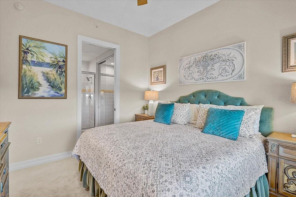 Image 26 of 59 For 409 North Point Road 902