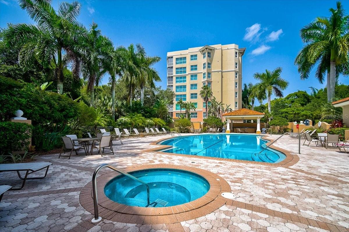 Image 37 of 59 For 409 North Point Road 902