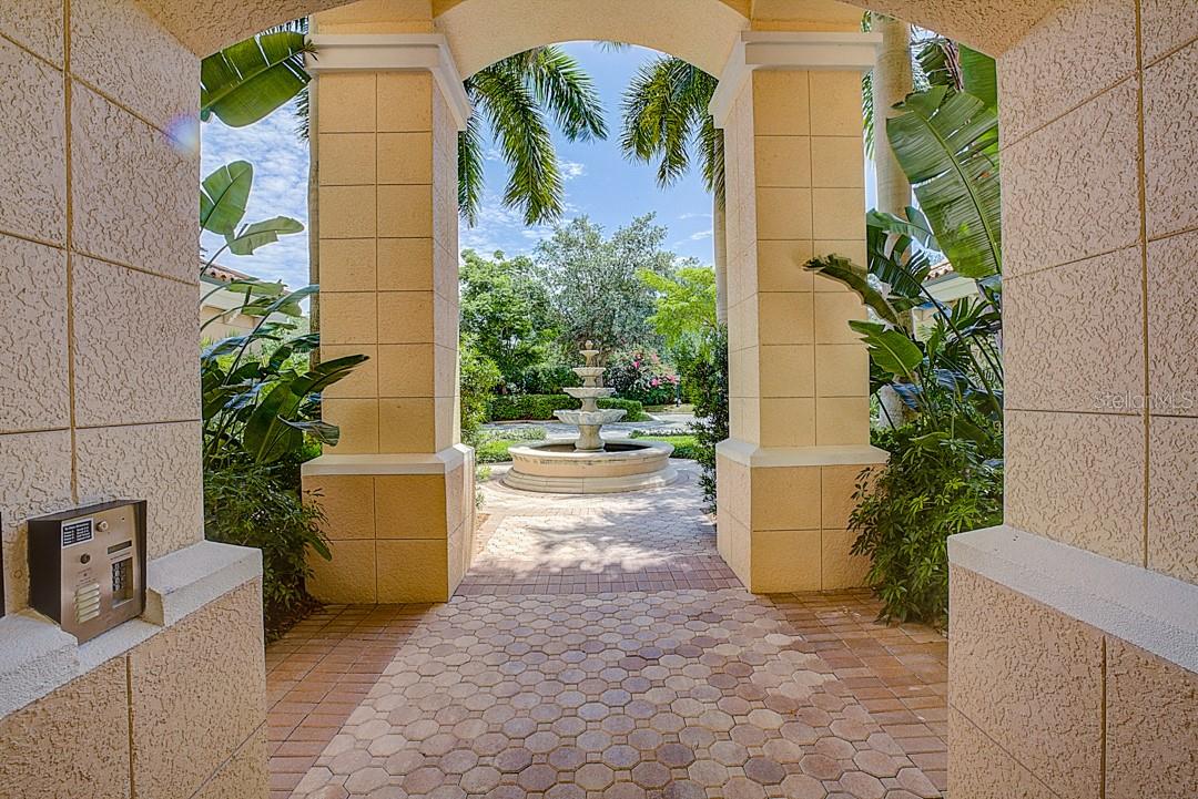 Image 40 of 59 For 409 North Point Road 902