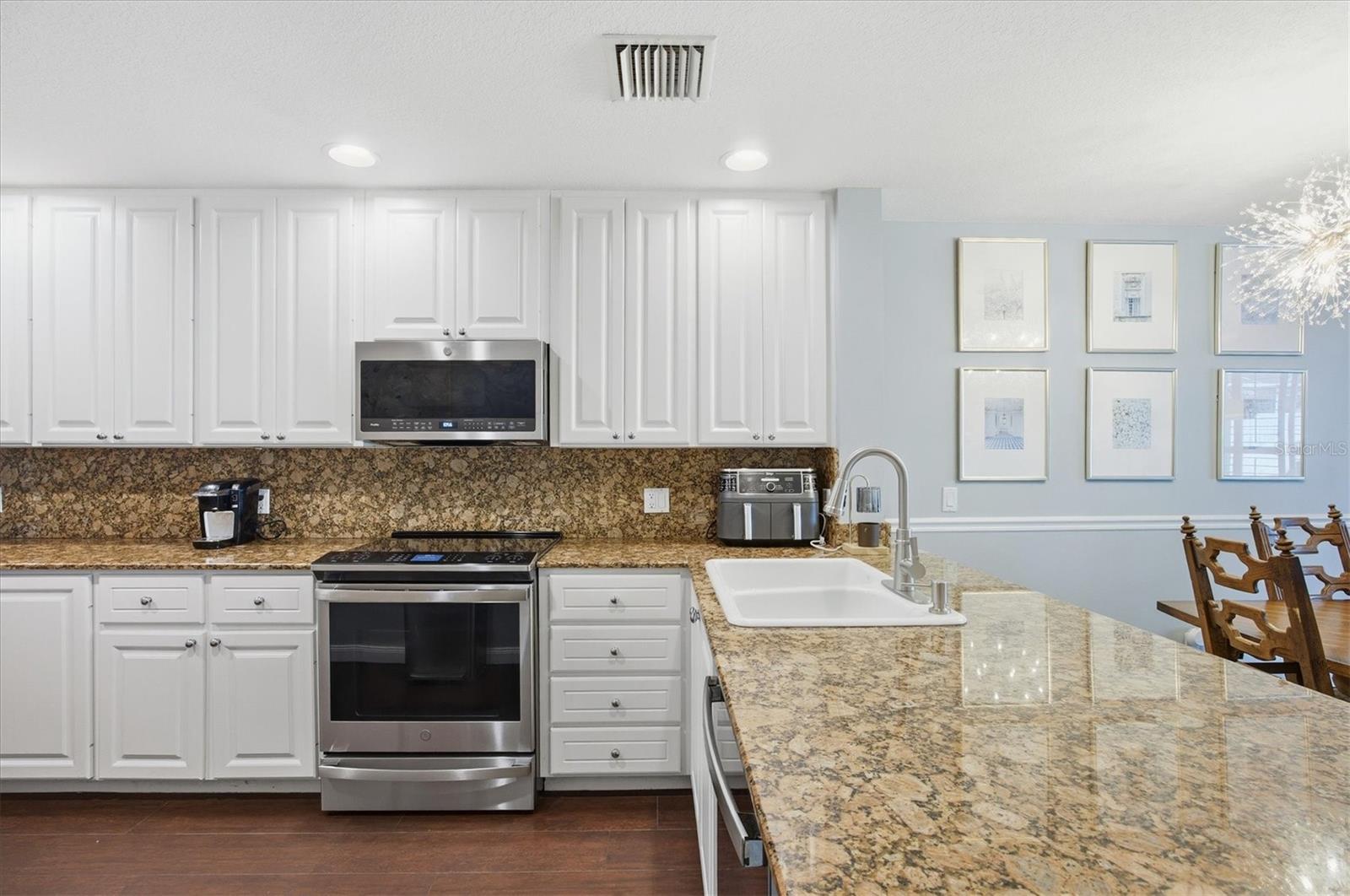 Image 13 of 57 For 7681 Bergamo Avenue