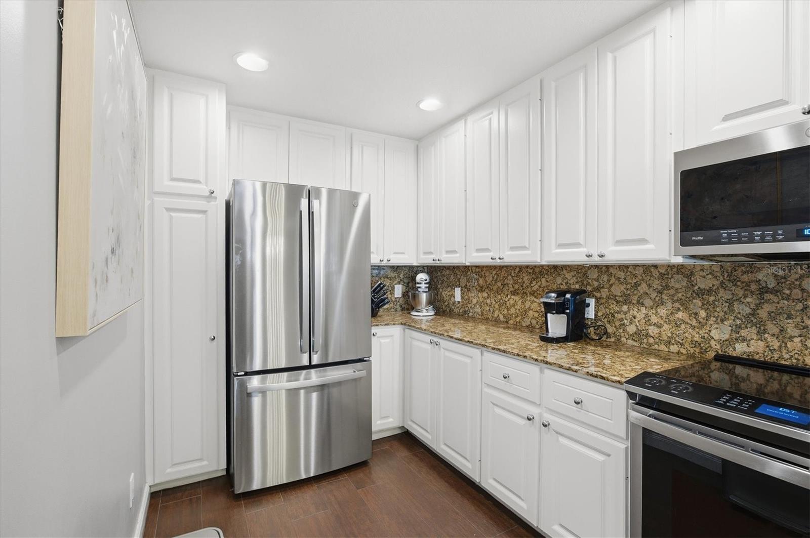 Image 14 of 57 For 7681 Bergamo Avenue