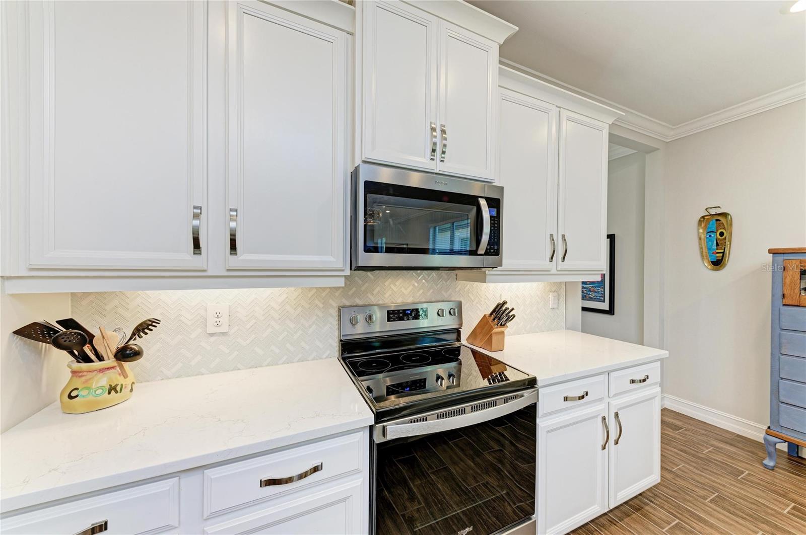 Image 16 of 77 For 236 Soliera Street