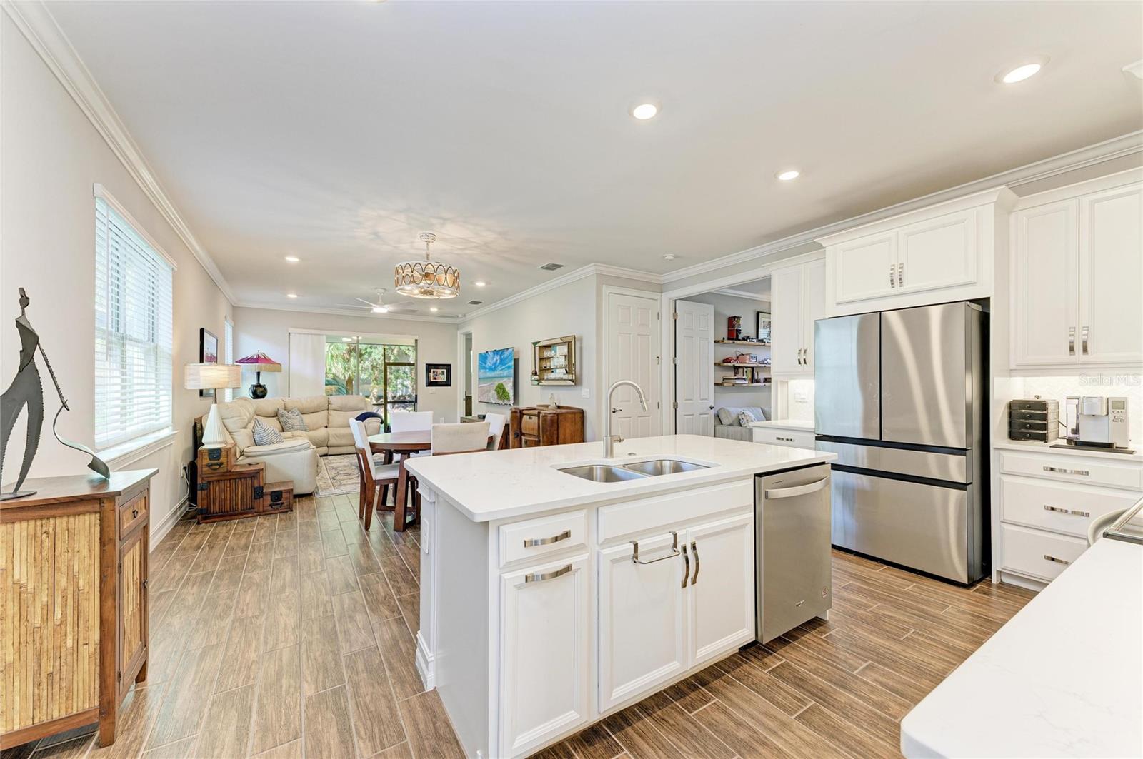 Image 20 of 77 For 236 Soliera Street