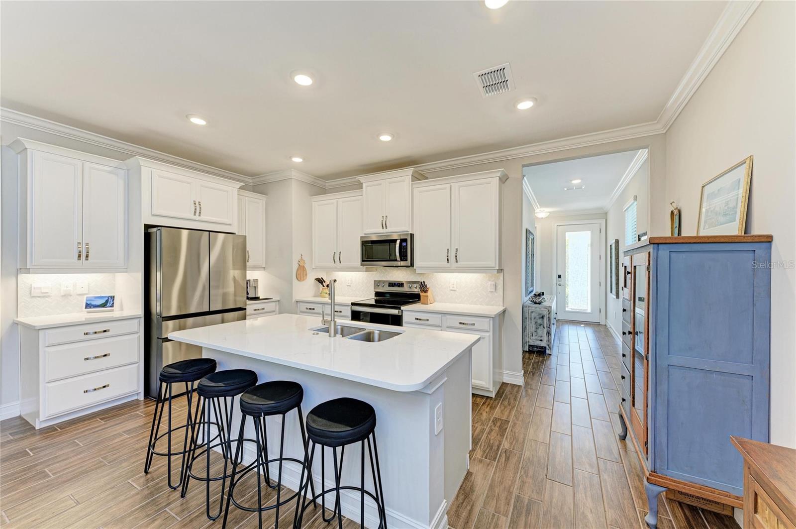 Image 5 of 77 For 236 Soliera Street