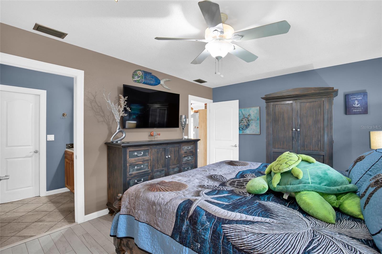 Image 20 of 49 For 4121 Roosevelt Point