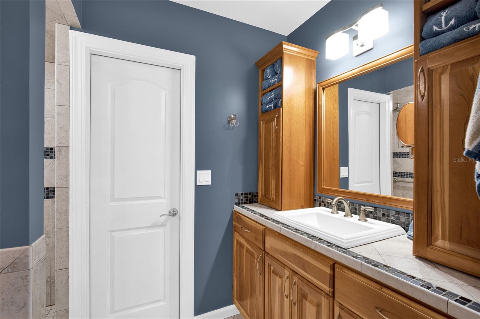 Image 21 of 49 For 4121 Roosevelt Point