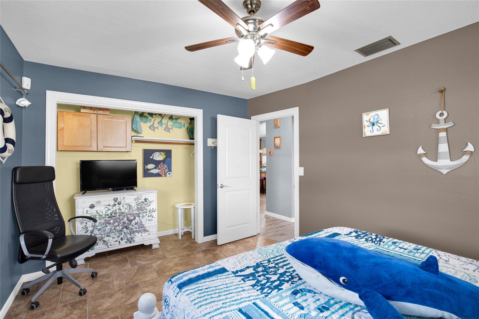 Image 29 of 49 For 4121 Roosevelt Point