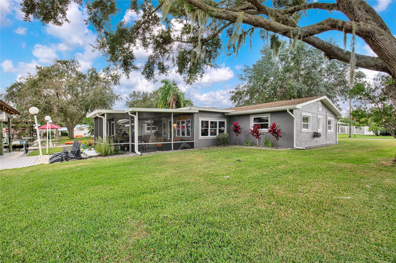 Image 40 of 49 For 4121 Roosevelt Point