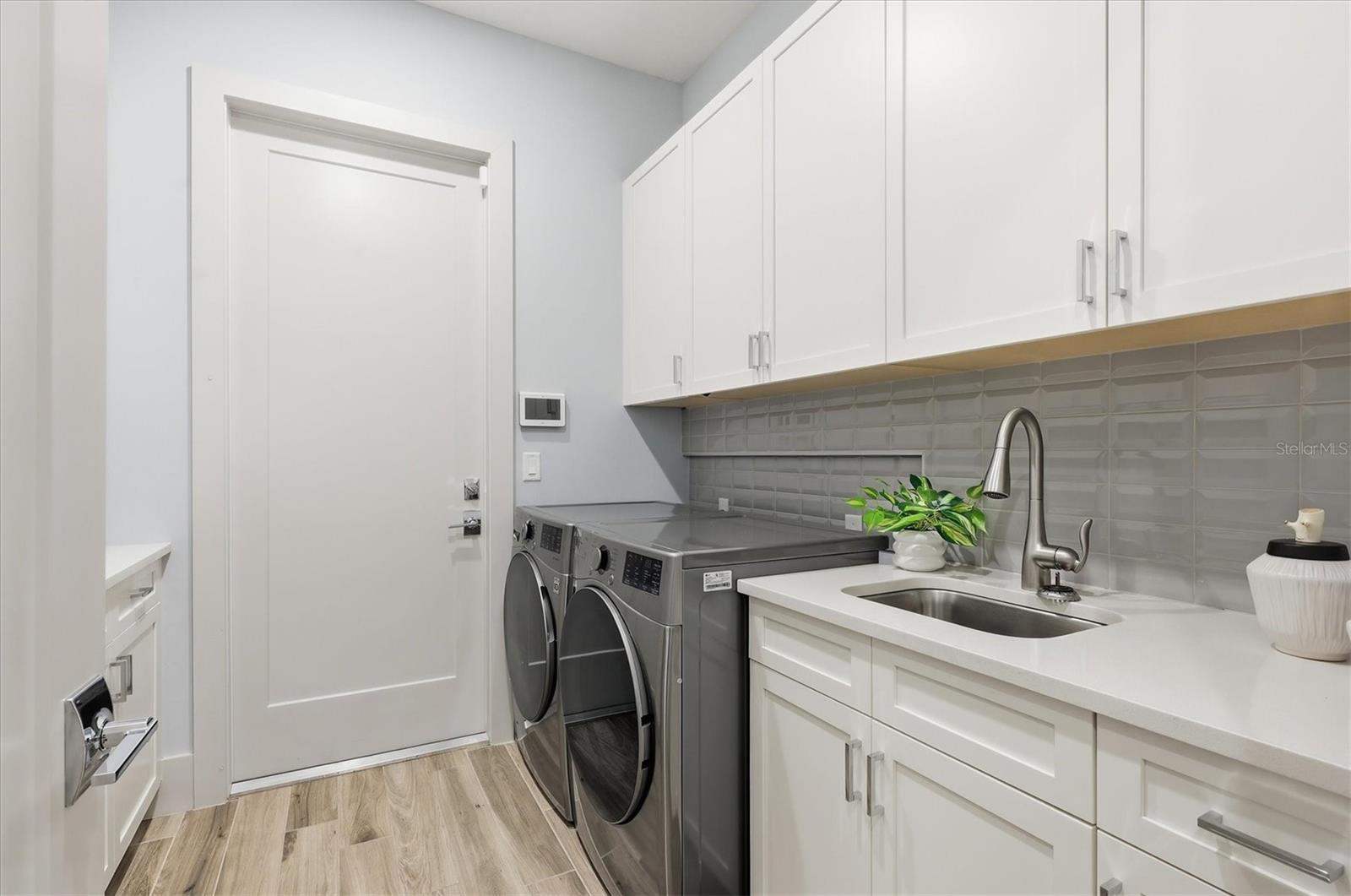 Image 34 of 62 For 9272 Mcdaniel Lane