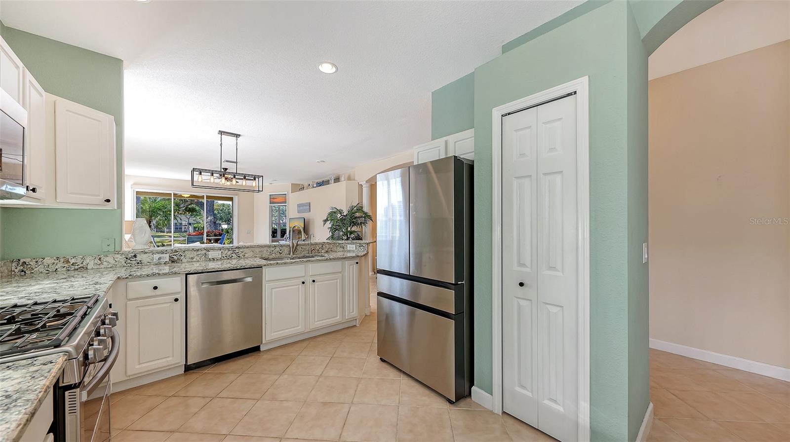 Image 17 of 54 For 6922 Mystic Lane