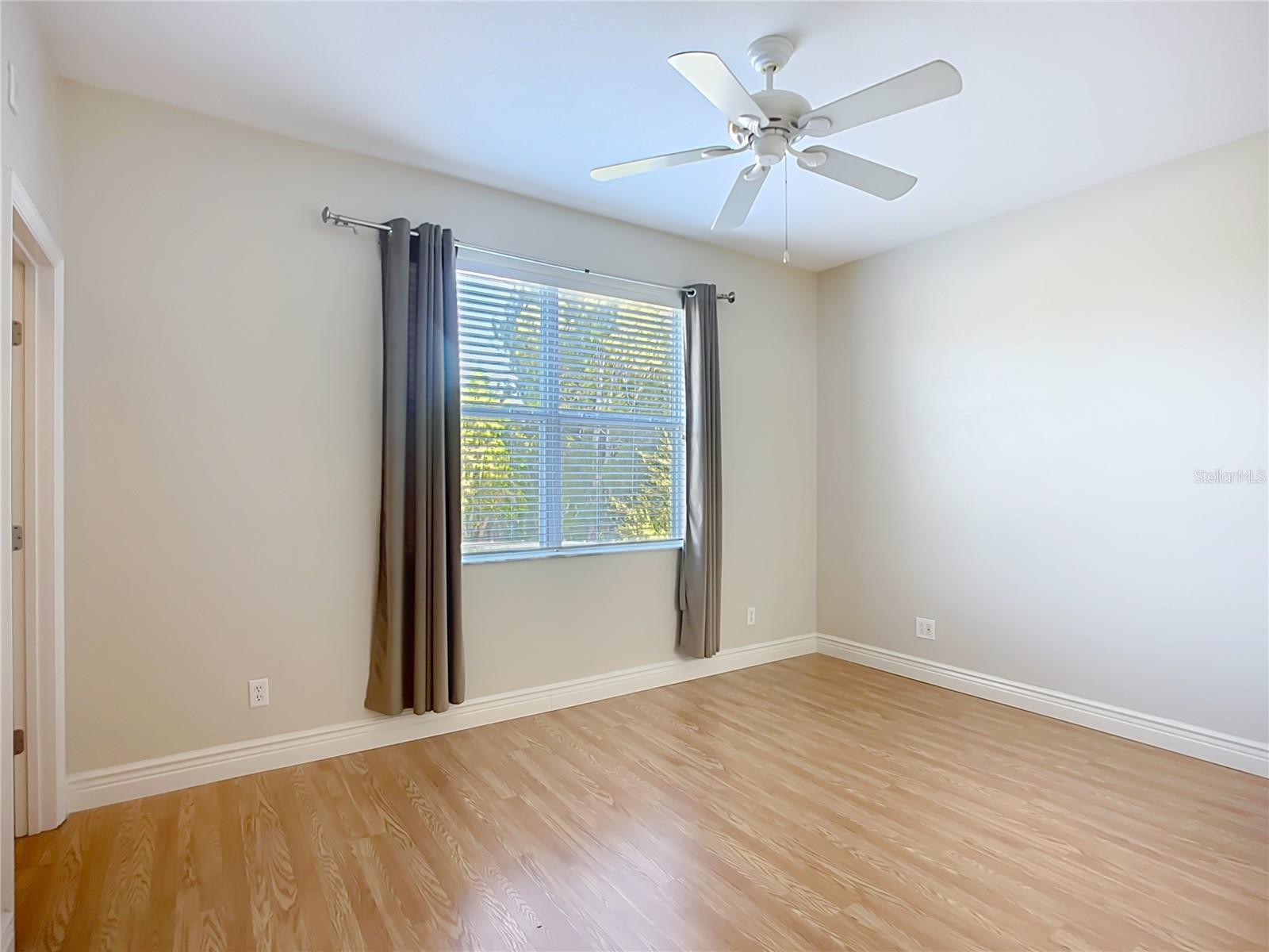 Image 25 of 52 For 3884 Deberry Drive 0