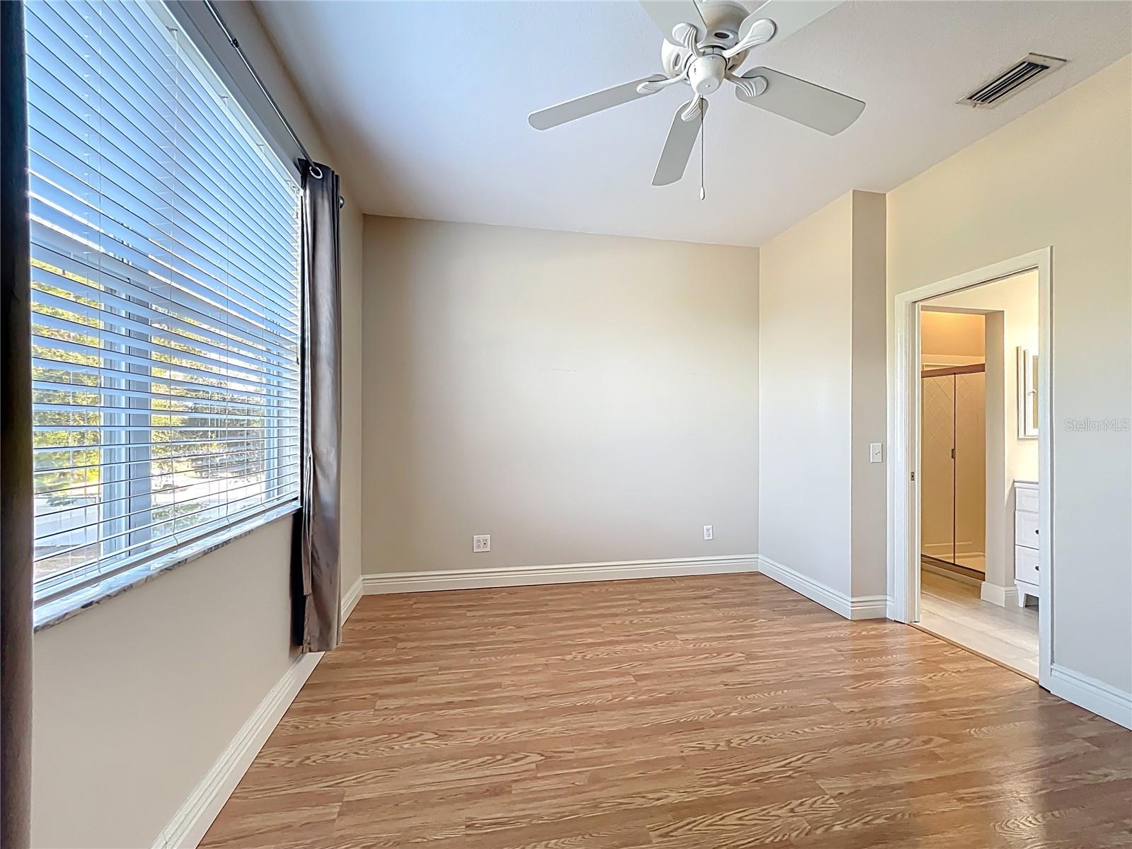 Image 26 of 52 For 3884 Deberry Drive 0