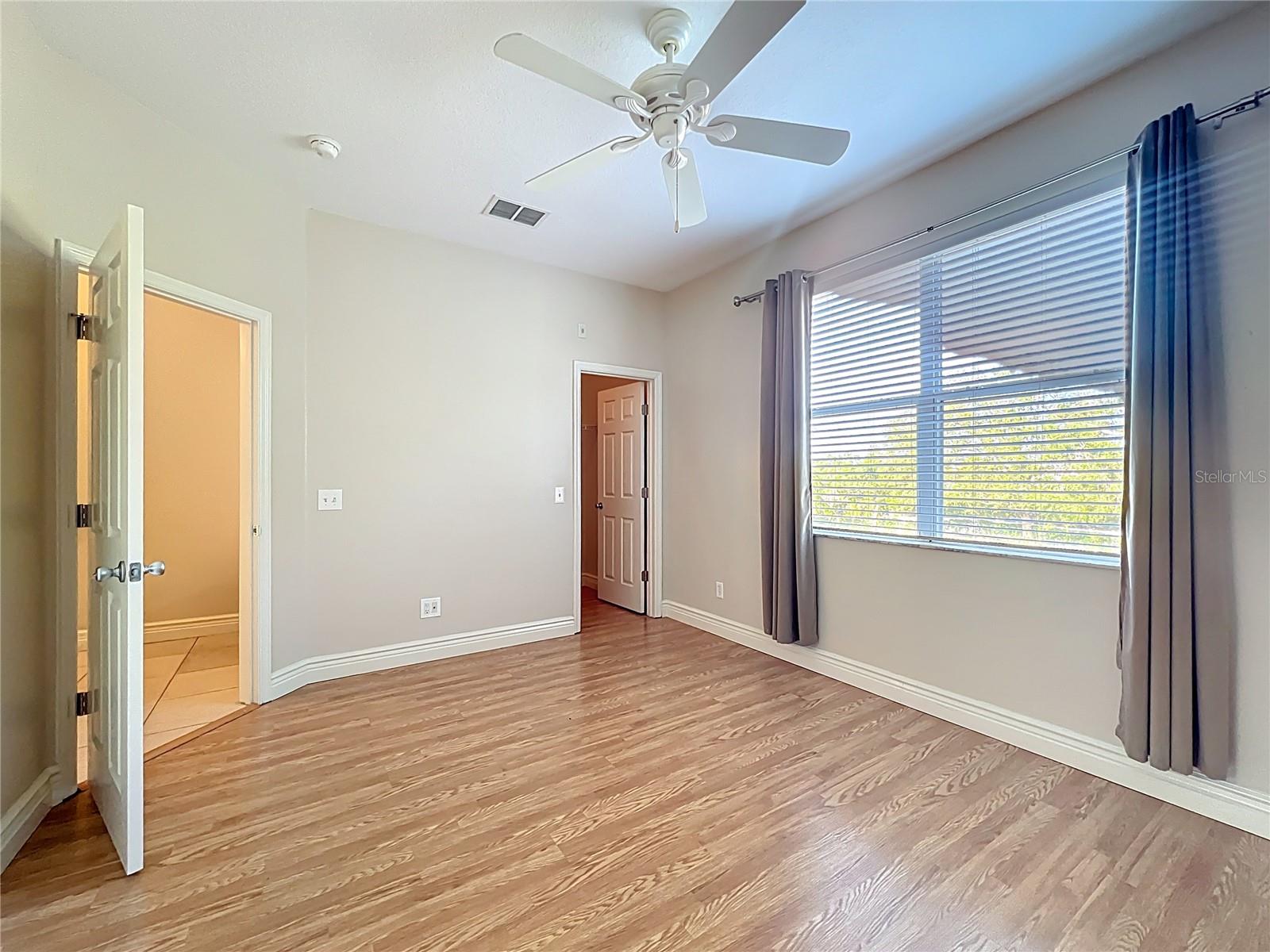 Image 28 of 52 For 3884 Deberry Drive 0